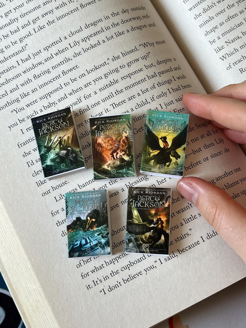 Mini Magnet Percy Jackson Books (set of 5 mini books)