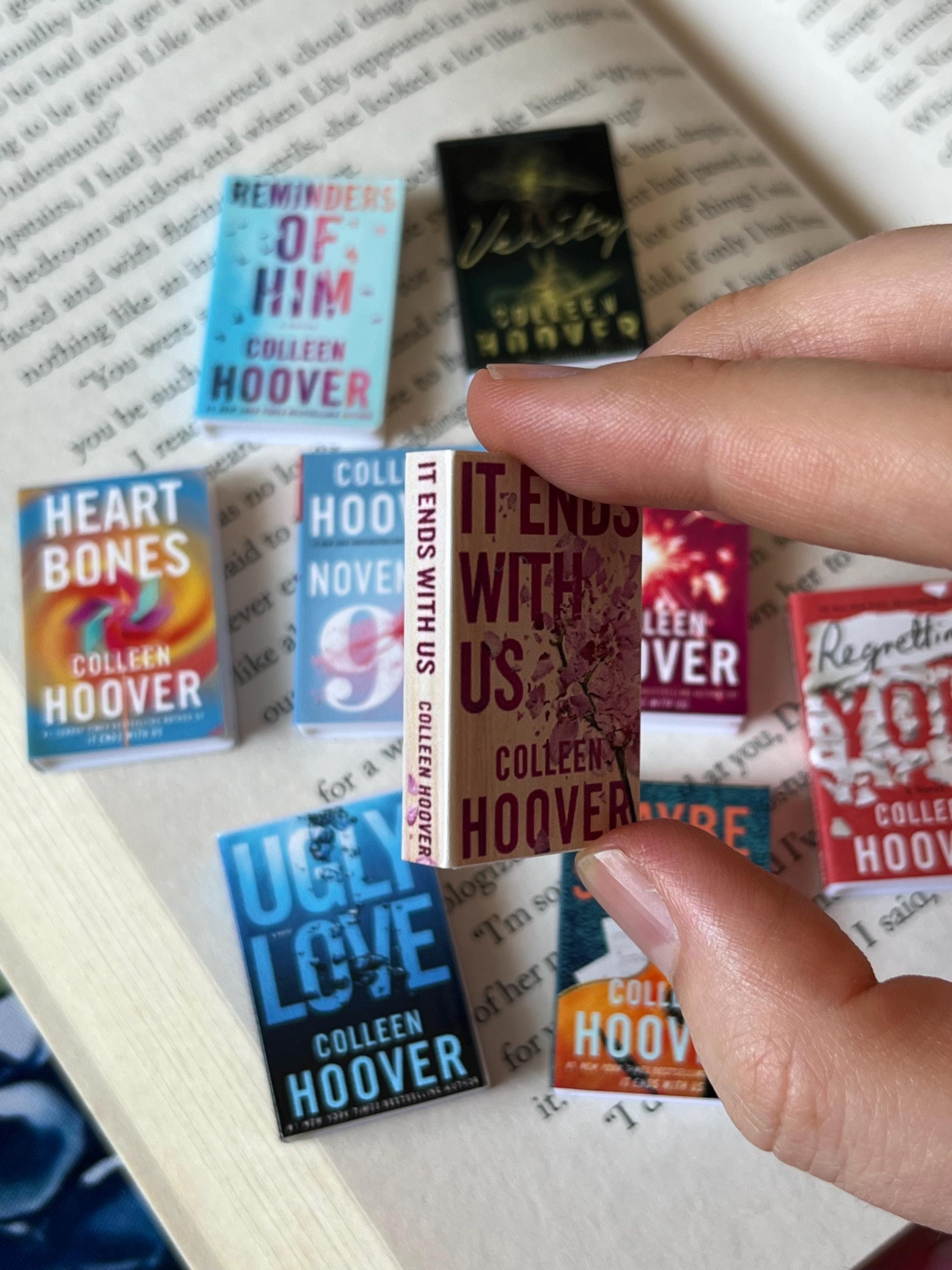 Mini Magnet Colleen Hoover Books (set of 9 mini books)