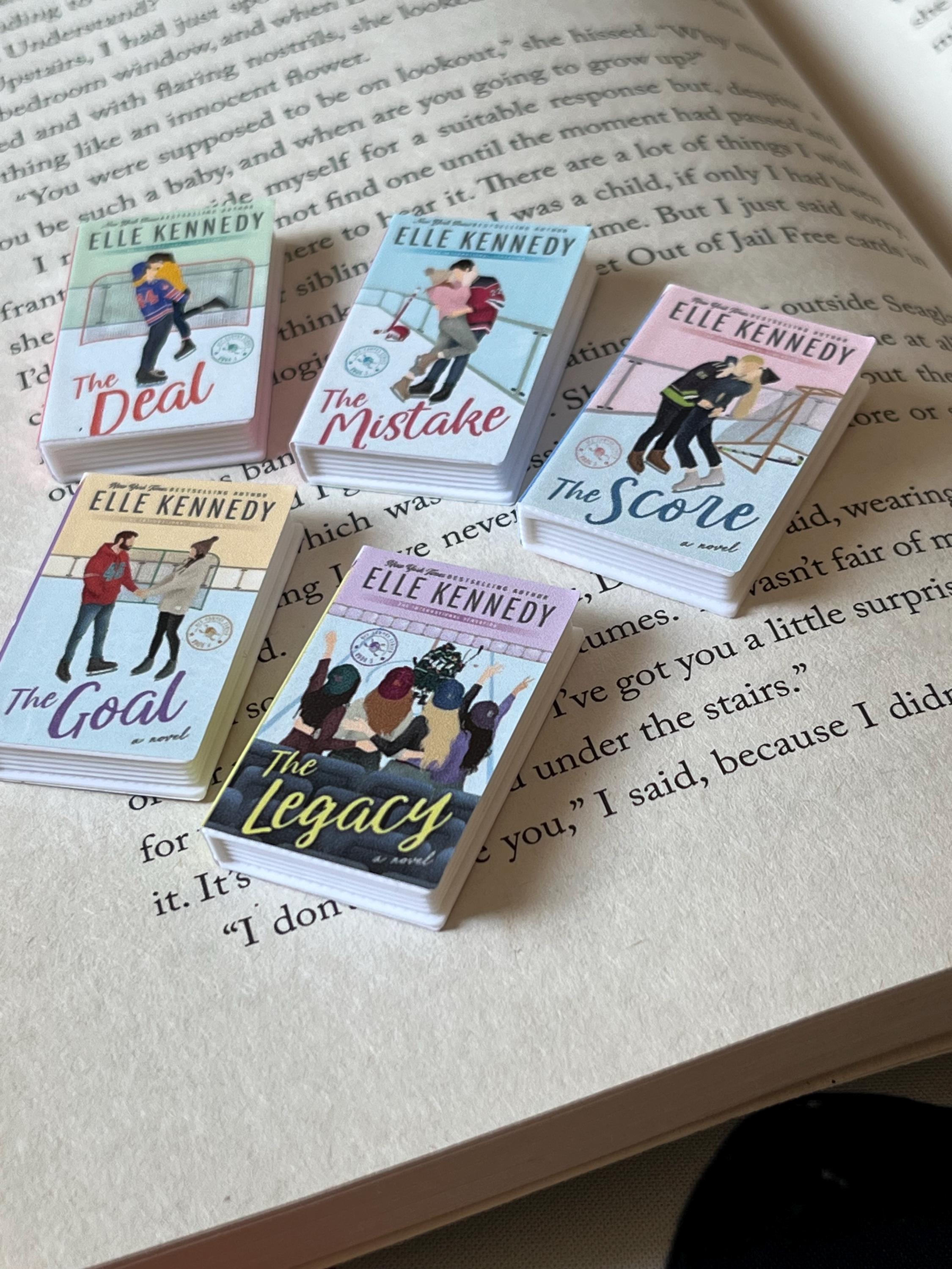 Mini Off Campus Books (set of 5 mini books)