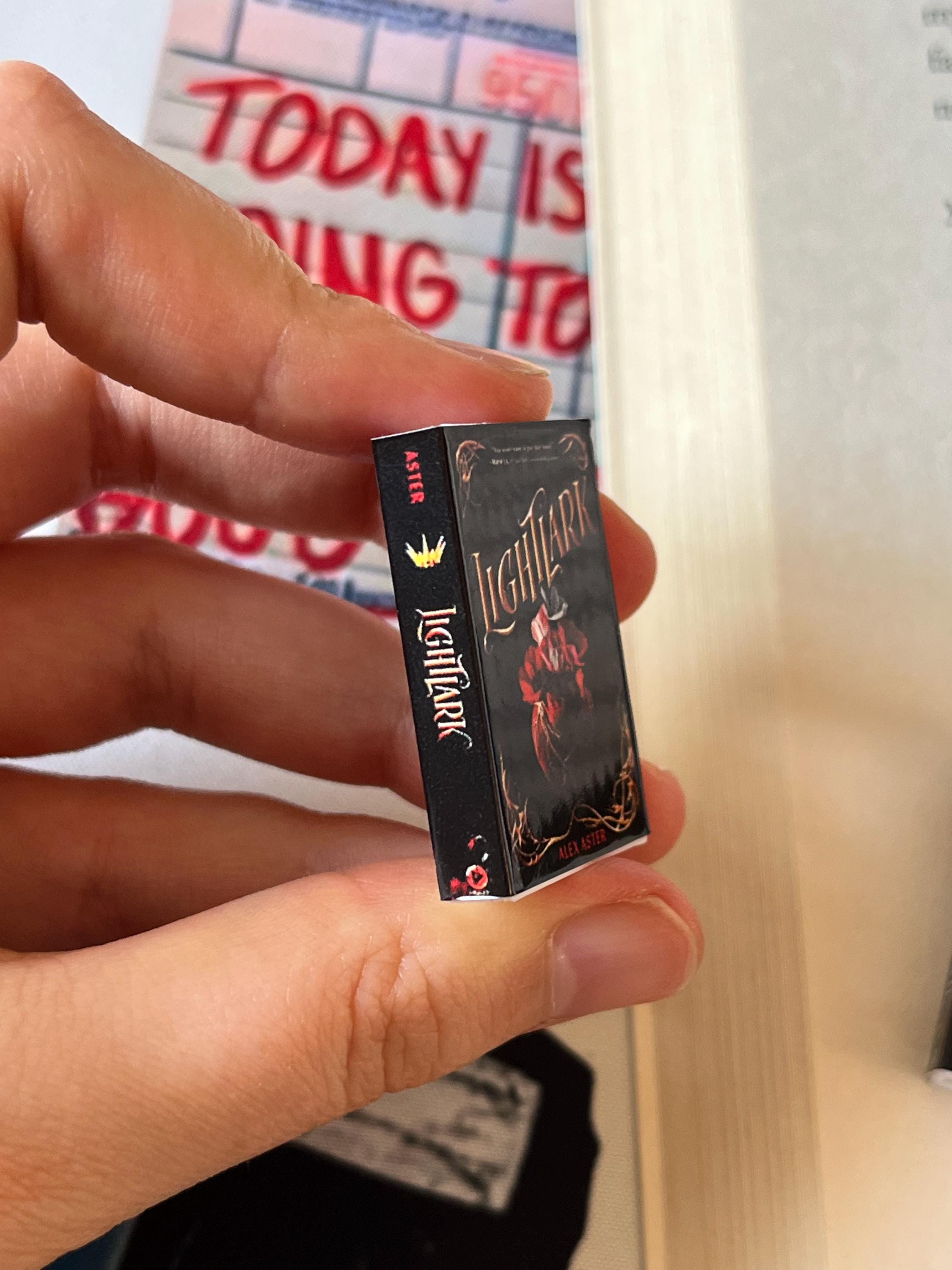 Mini Magnet Lightlark Books (set of 4 mini books)