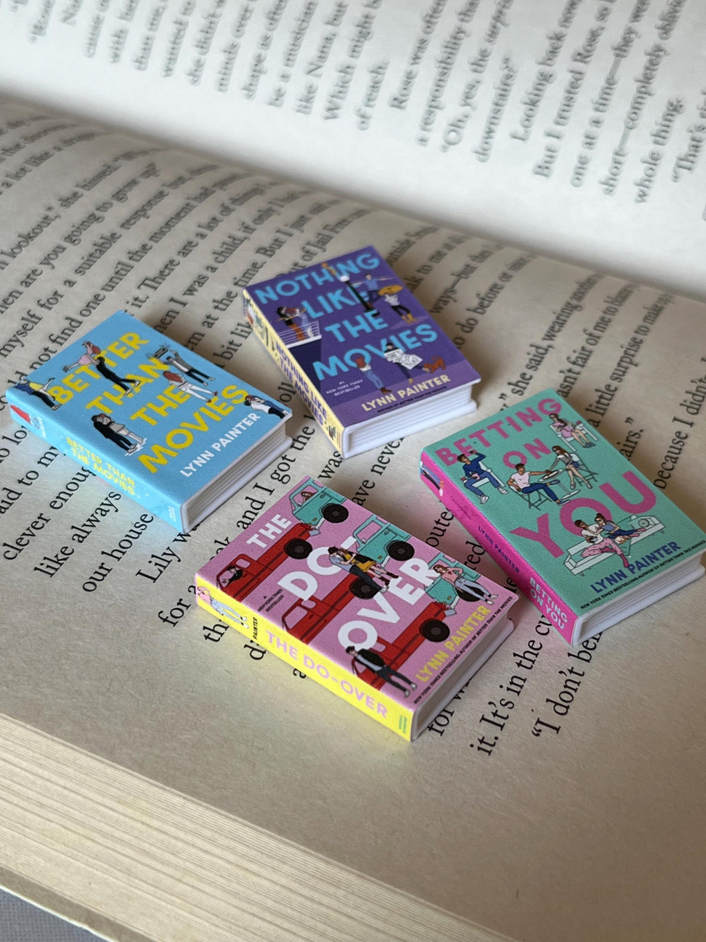 Mini Magnet Lynn Painter Books (set of 4 mini books)