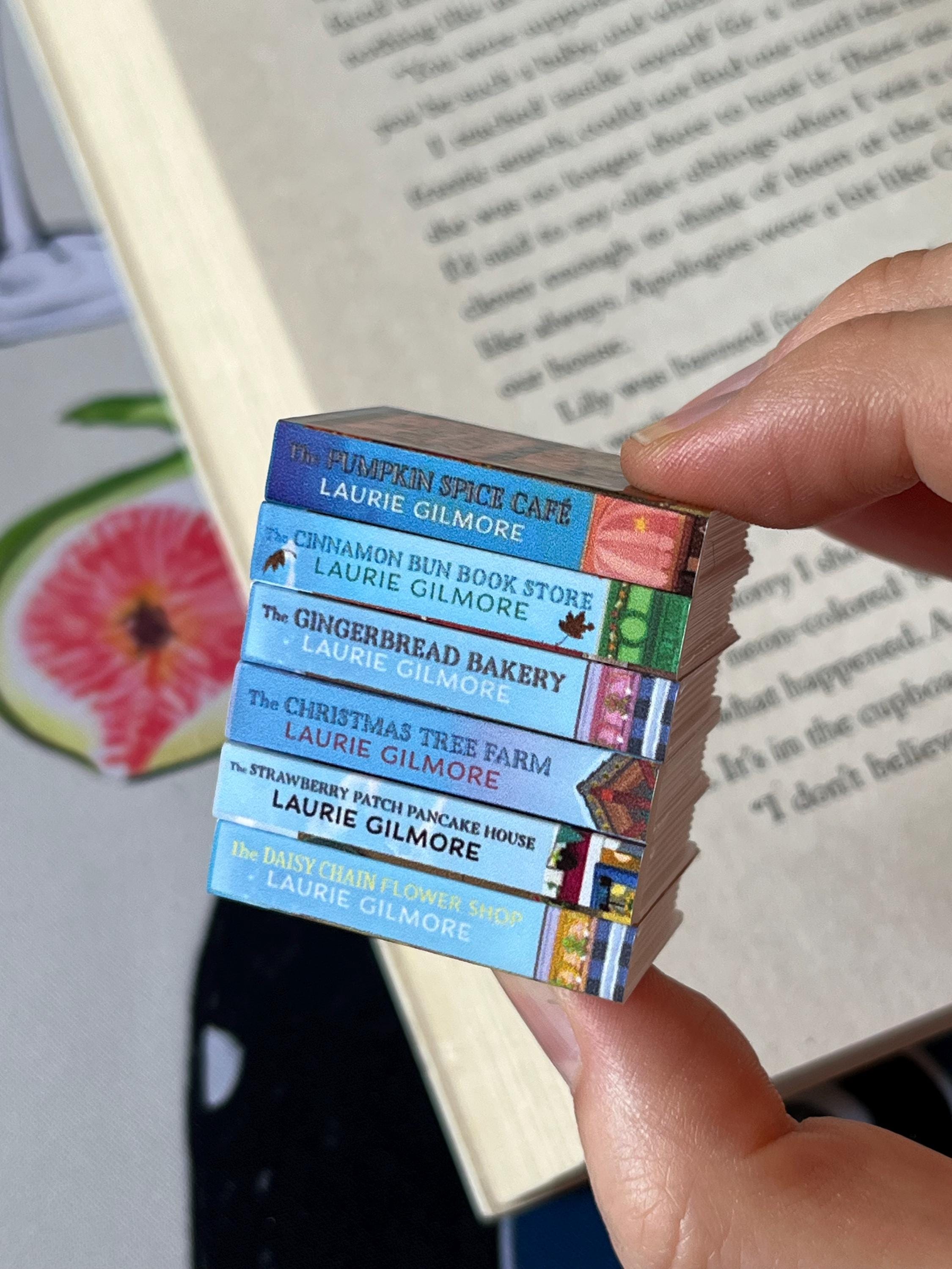 Mini Magnet Dream Harbour Books (set of 6 mini books)