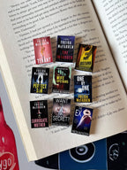 Mini Magnet Freida McFadden Books (set of 9 mini books)