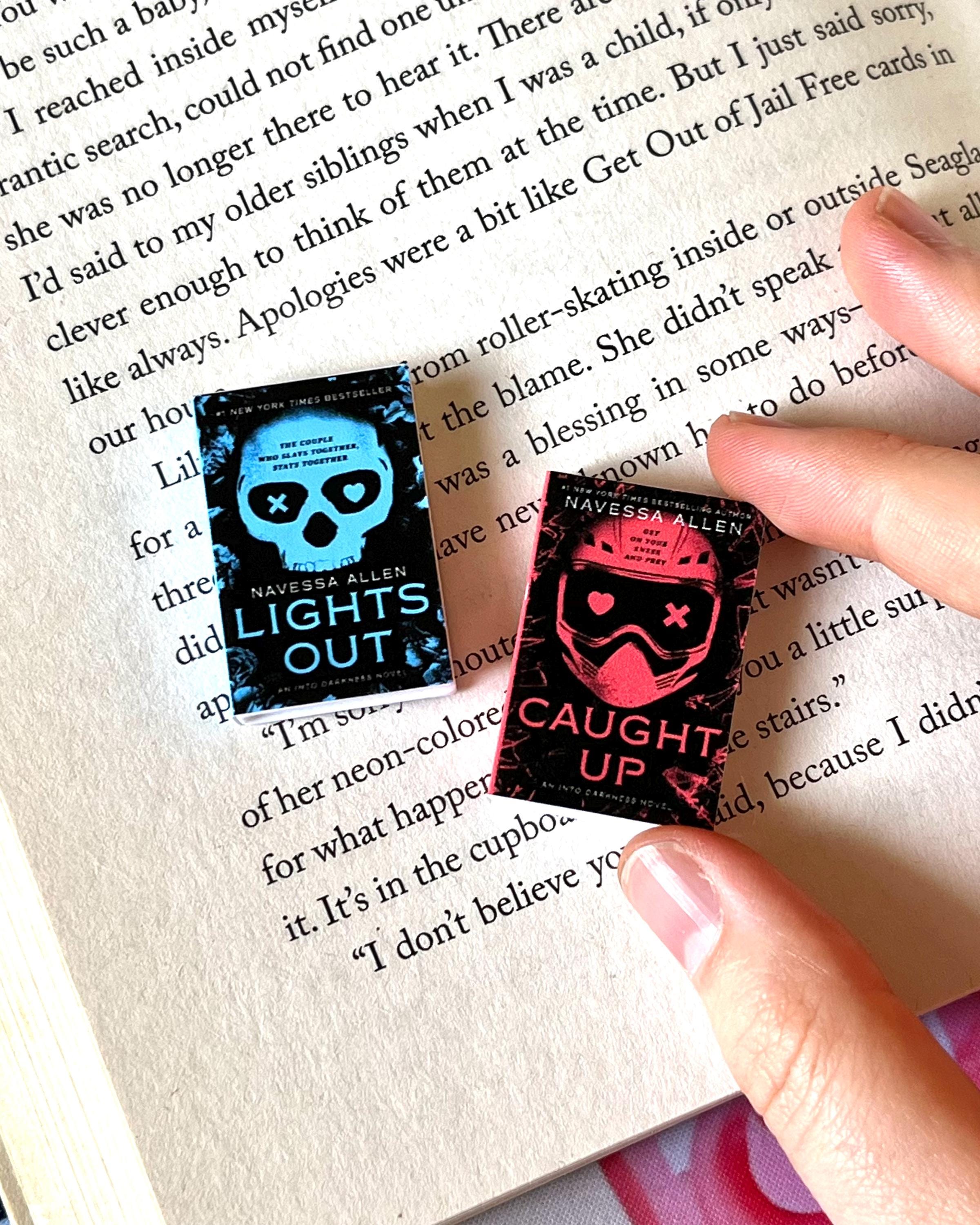 Mini Magnet Lights Out Books (set of 2 mini books)