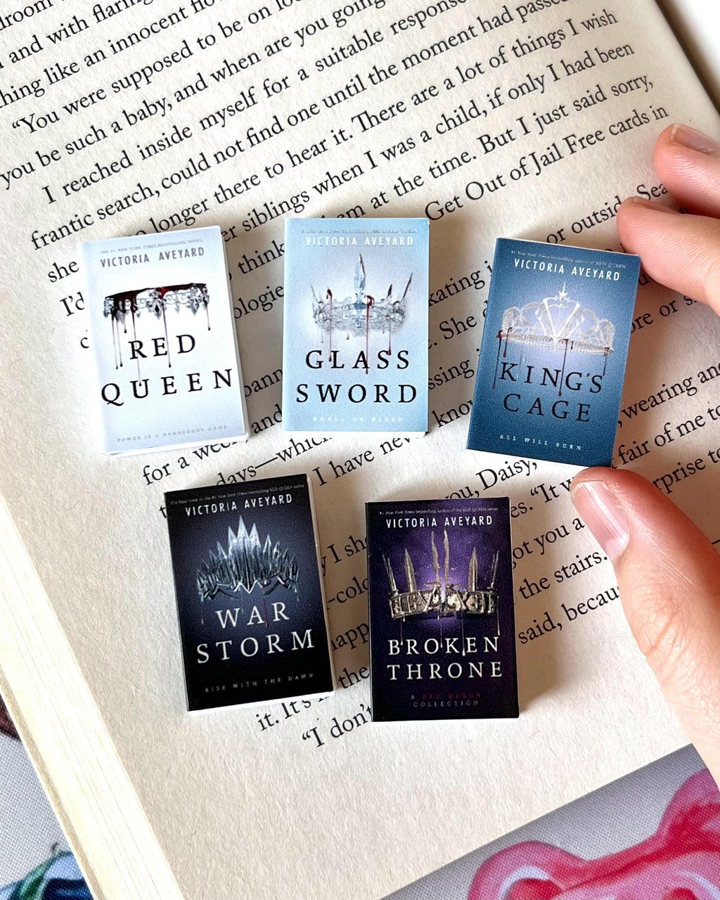 Mini Red Queen Books (set of 5 mini books)