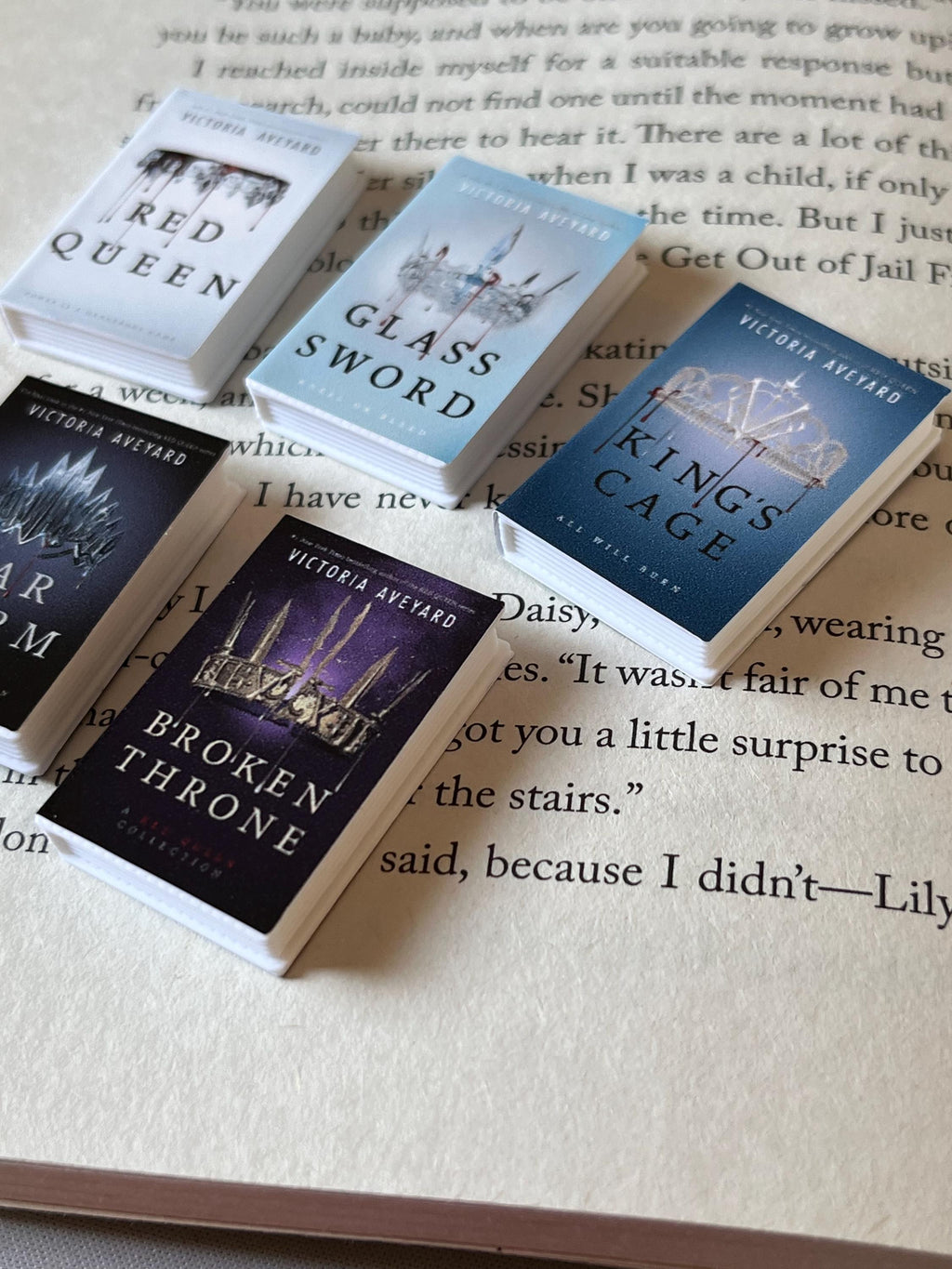Mini Red Queen Books (set of 5 mini books)