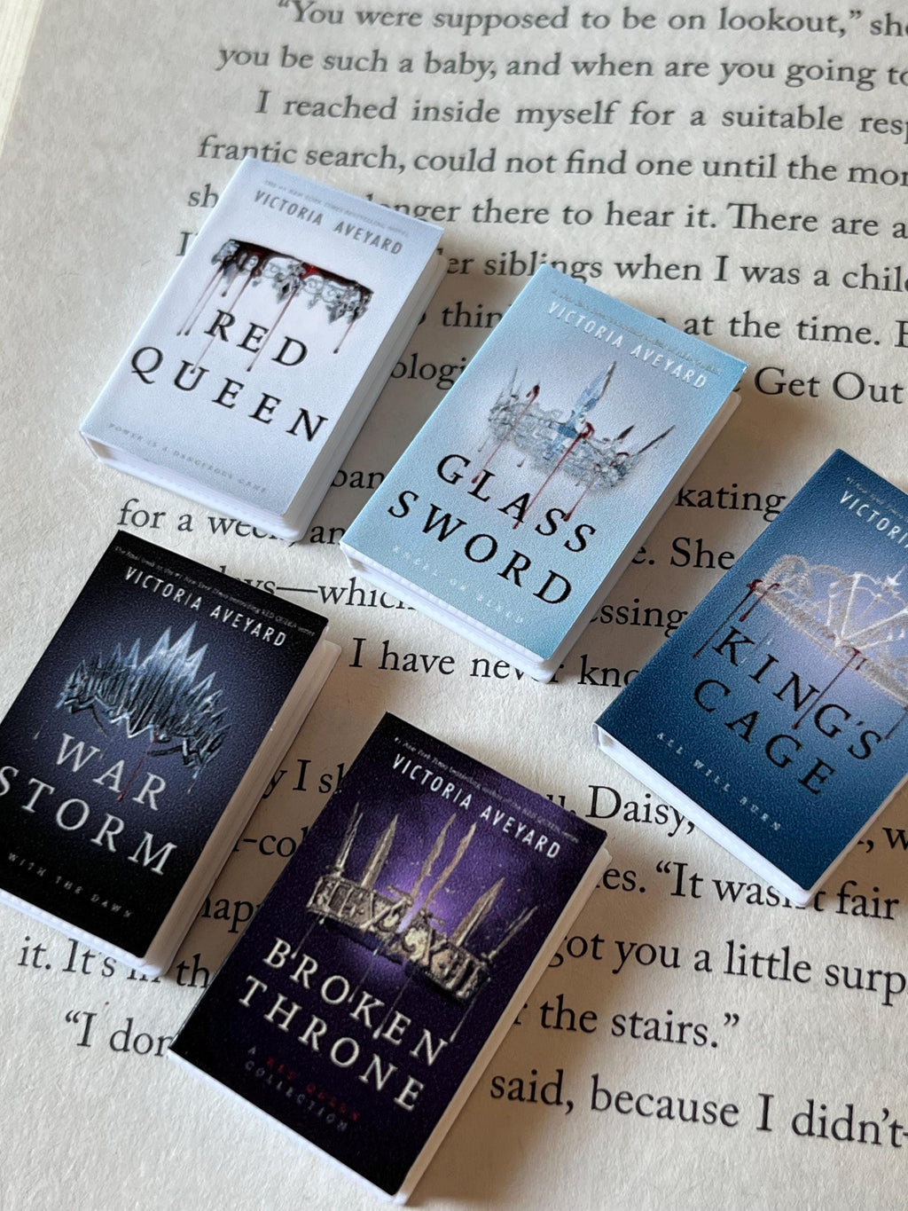 Mini Red Queen Books (set of 5 mini books)