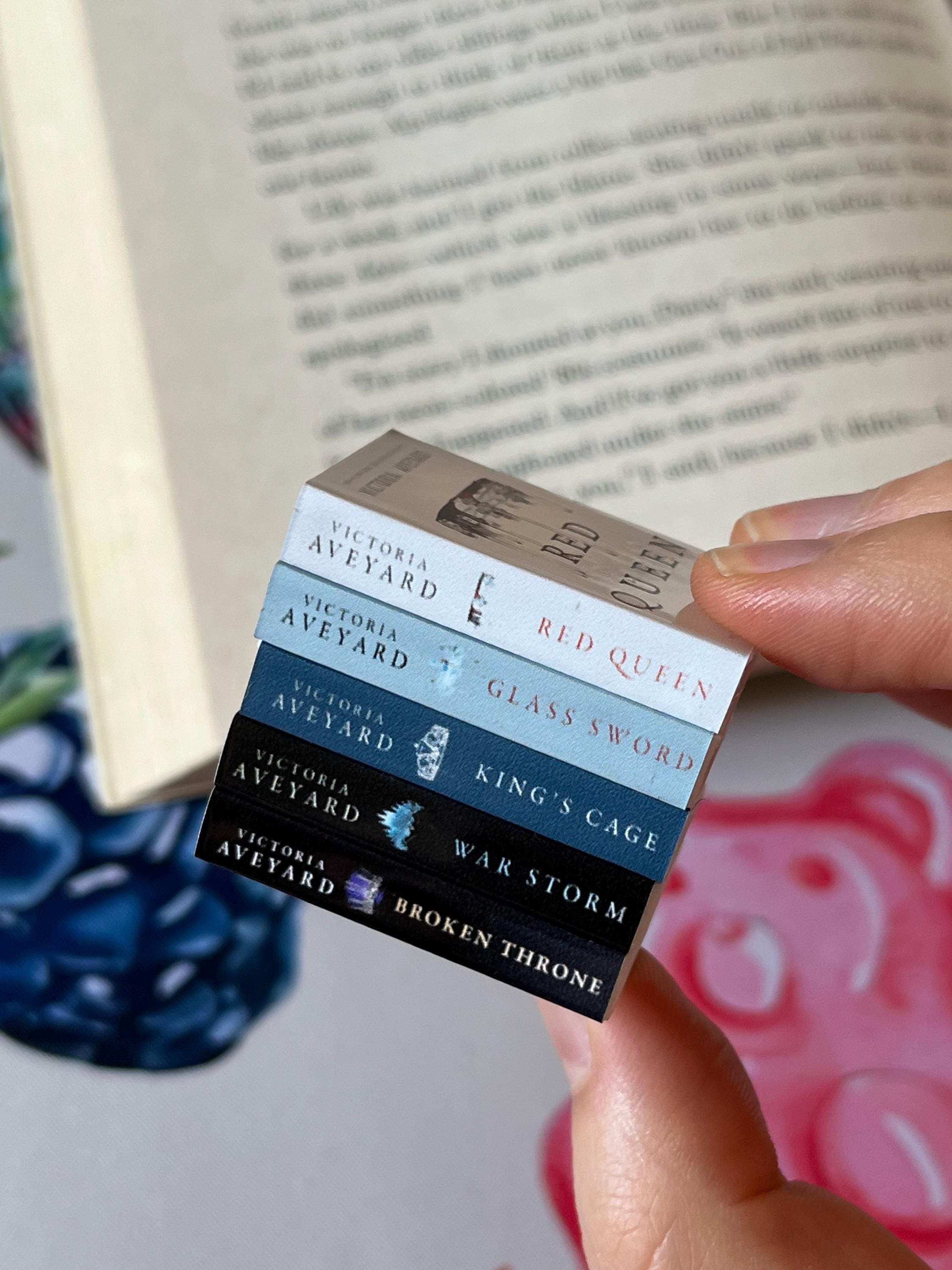 Mini Red Queen Books (set of 5 mini books)