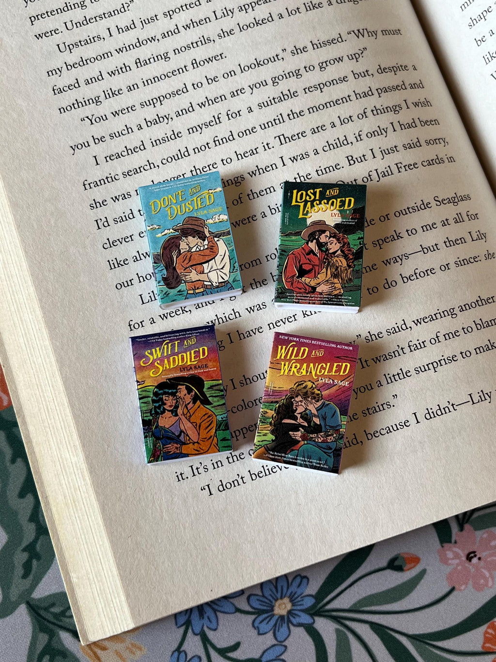Mini Magnet Done and Dusted Books (set of 4 mini books)