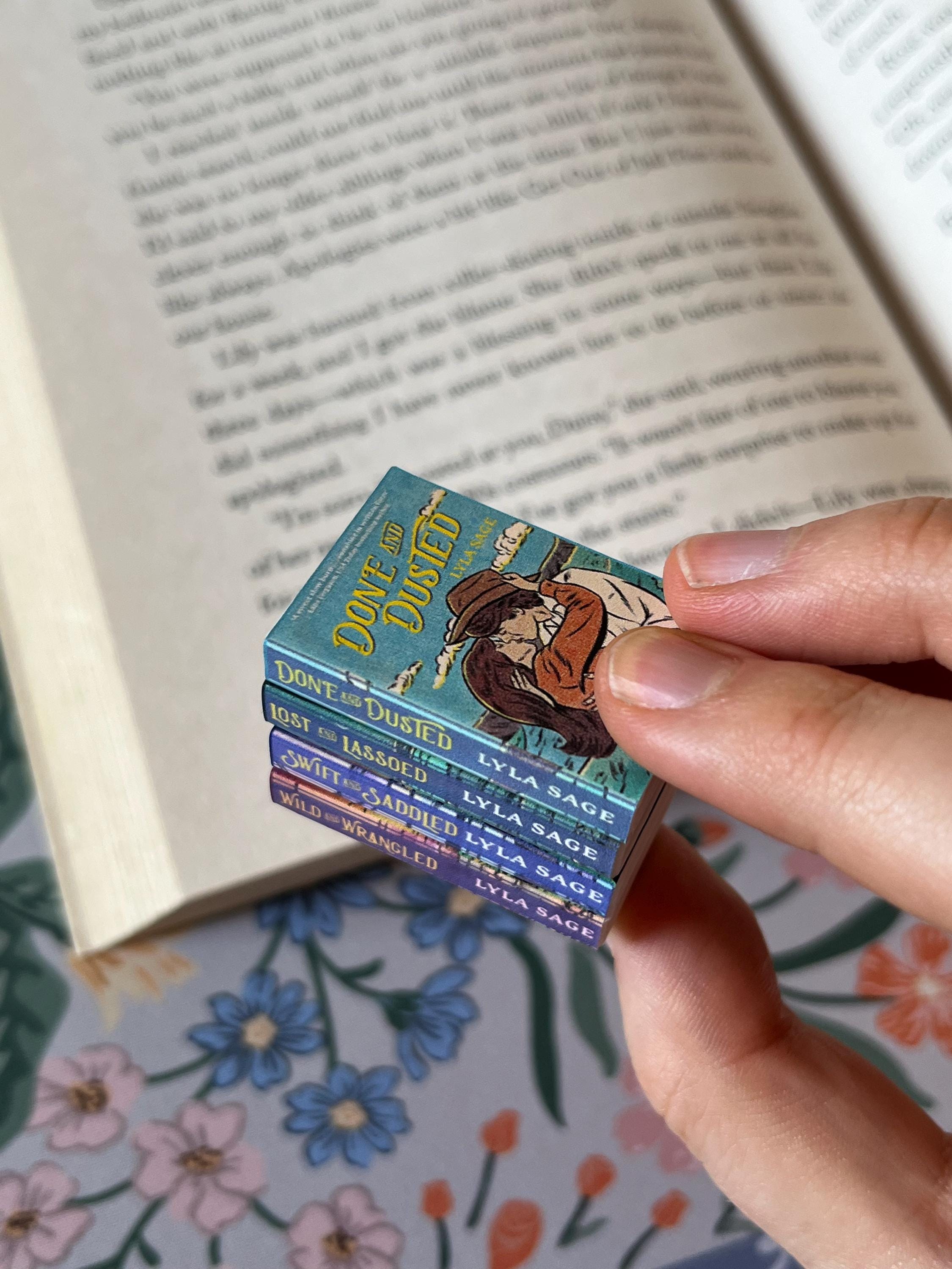 Mini Magnet Done and Dusted Books (set of 4 mini books)
