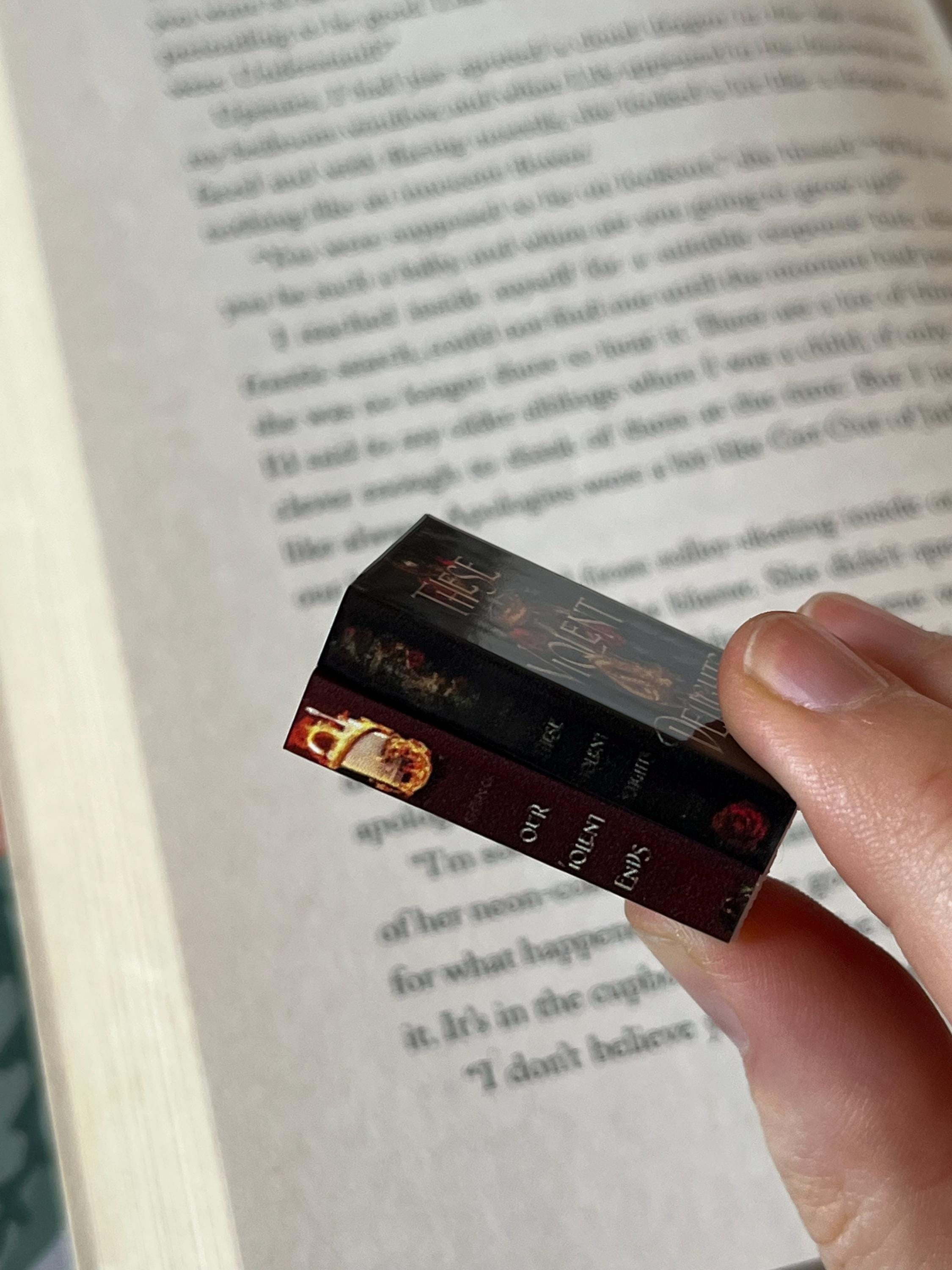 Mini Magnet Secret Shanghai Books (set of 2 mini books)