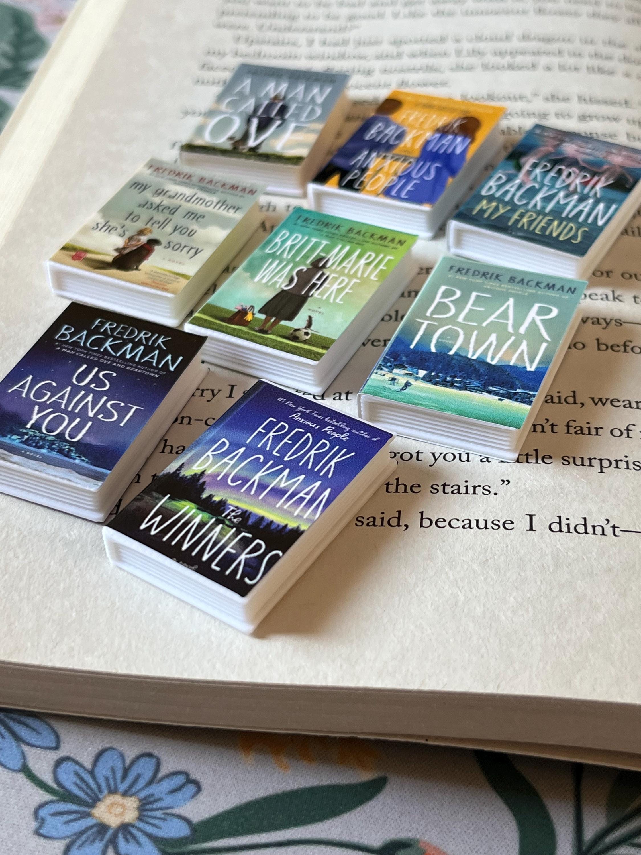 Mini Magnet Fredrik Backman Books (set of 8 mini books)