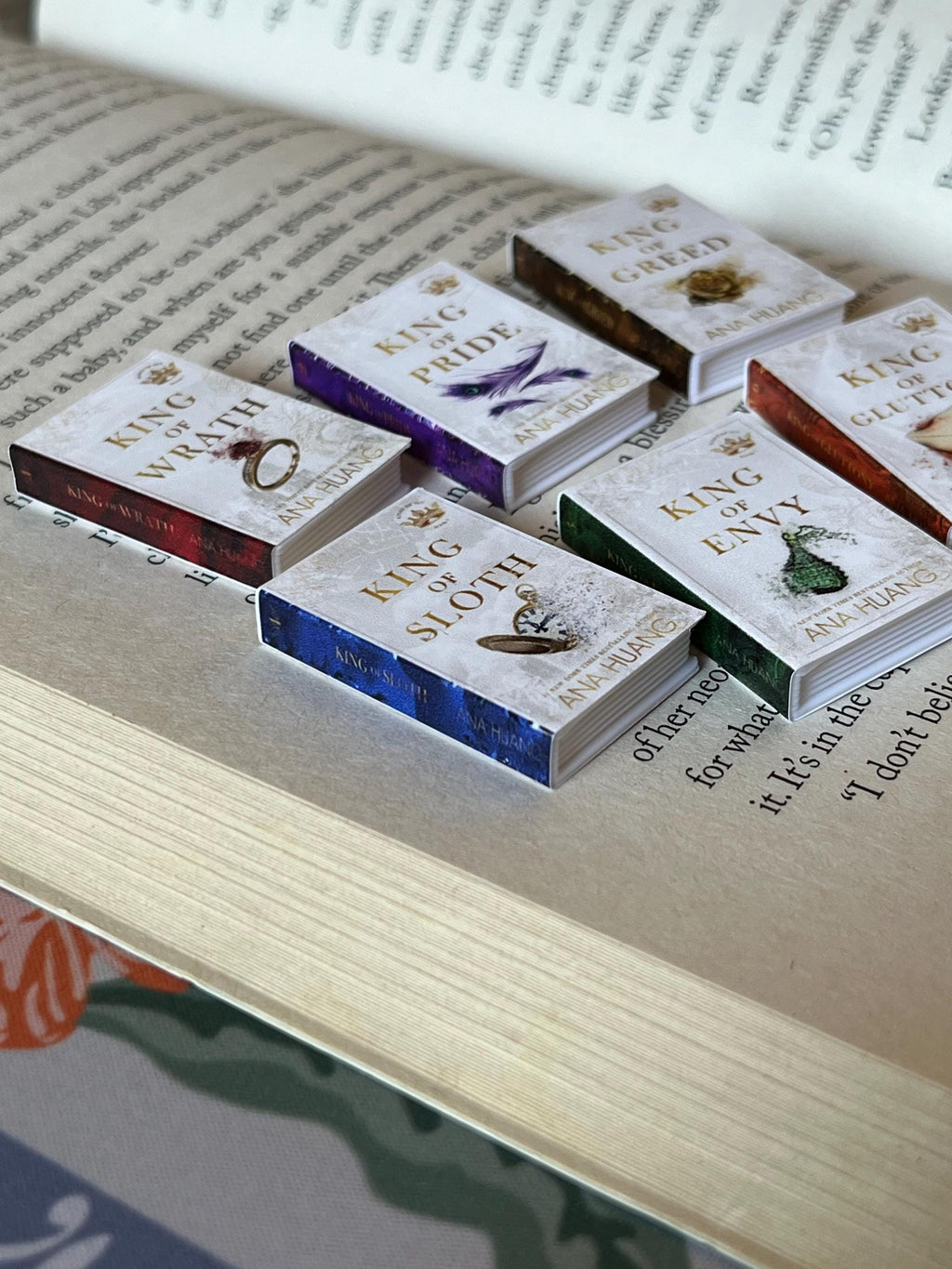 Mini Magnet Kings of Sin Books (set of 6 mini books)