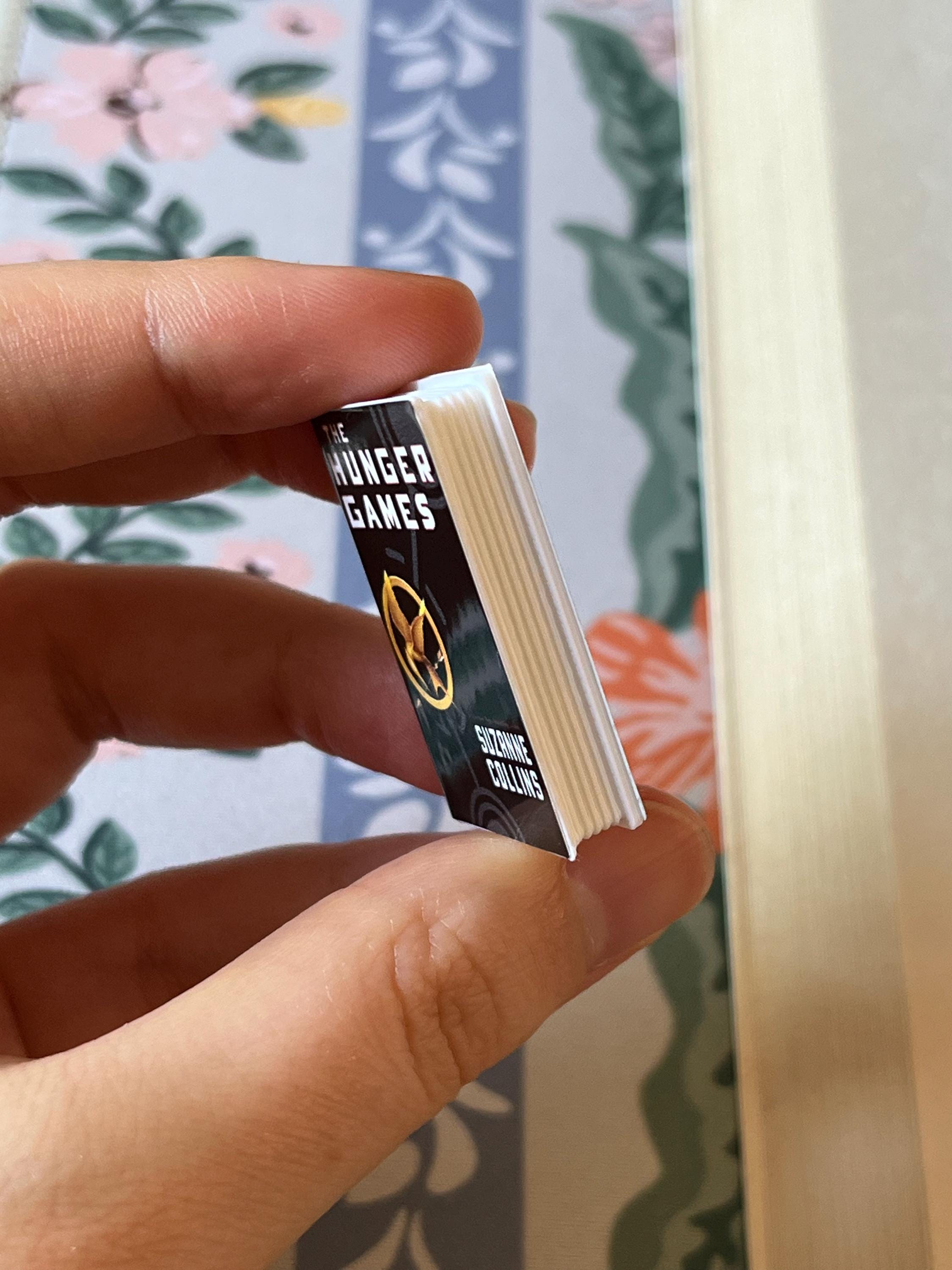 Mini Magnet Hunger Games Books (set of 5 mini books)
