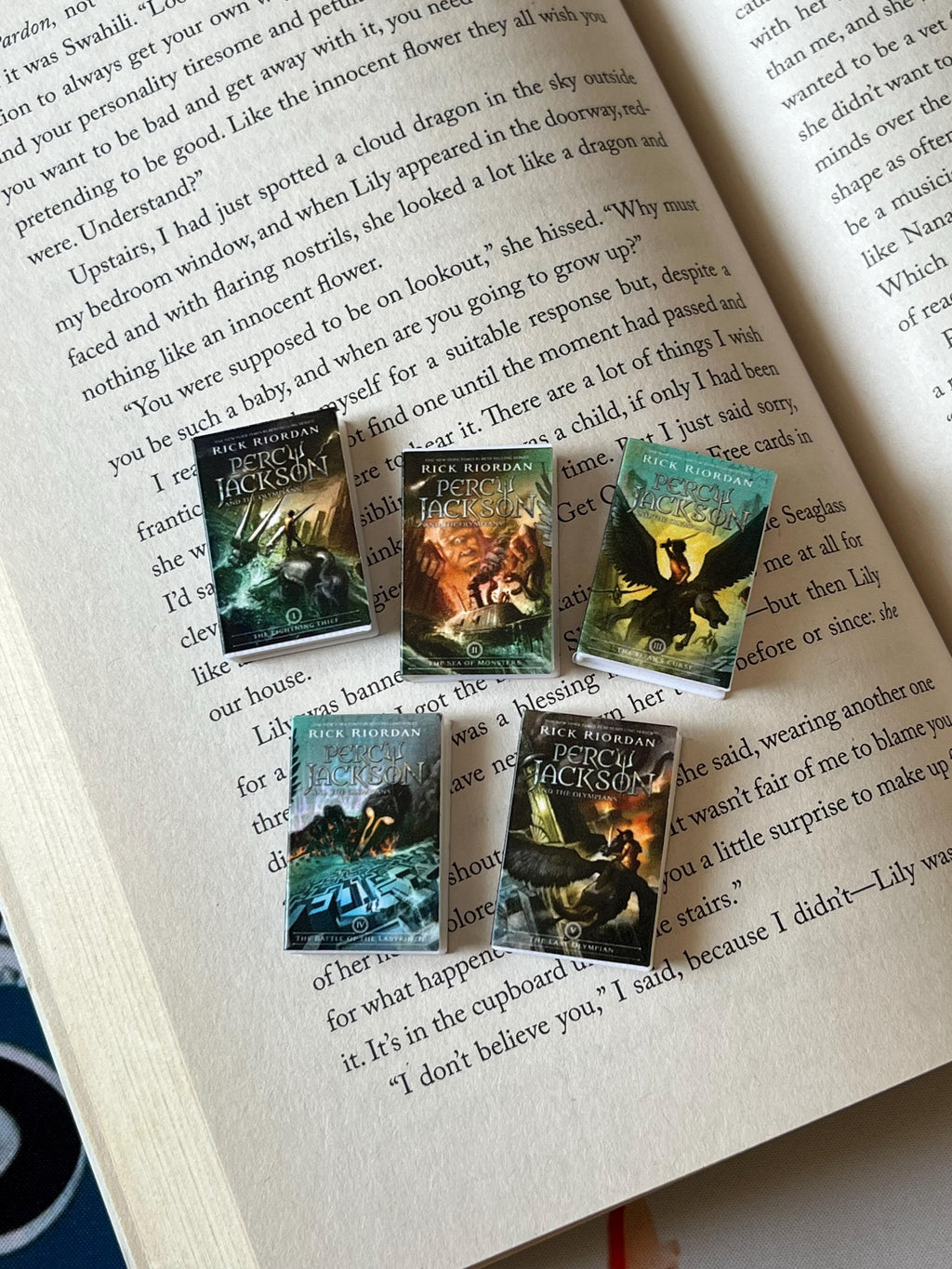 Mini Magnet Percy Jackson Books (set of 5 mini books)