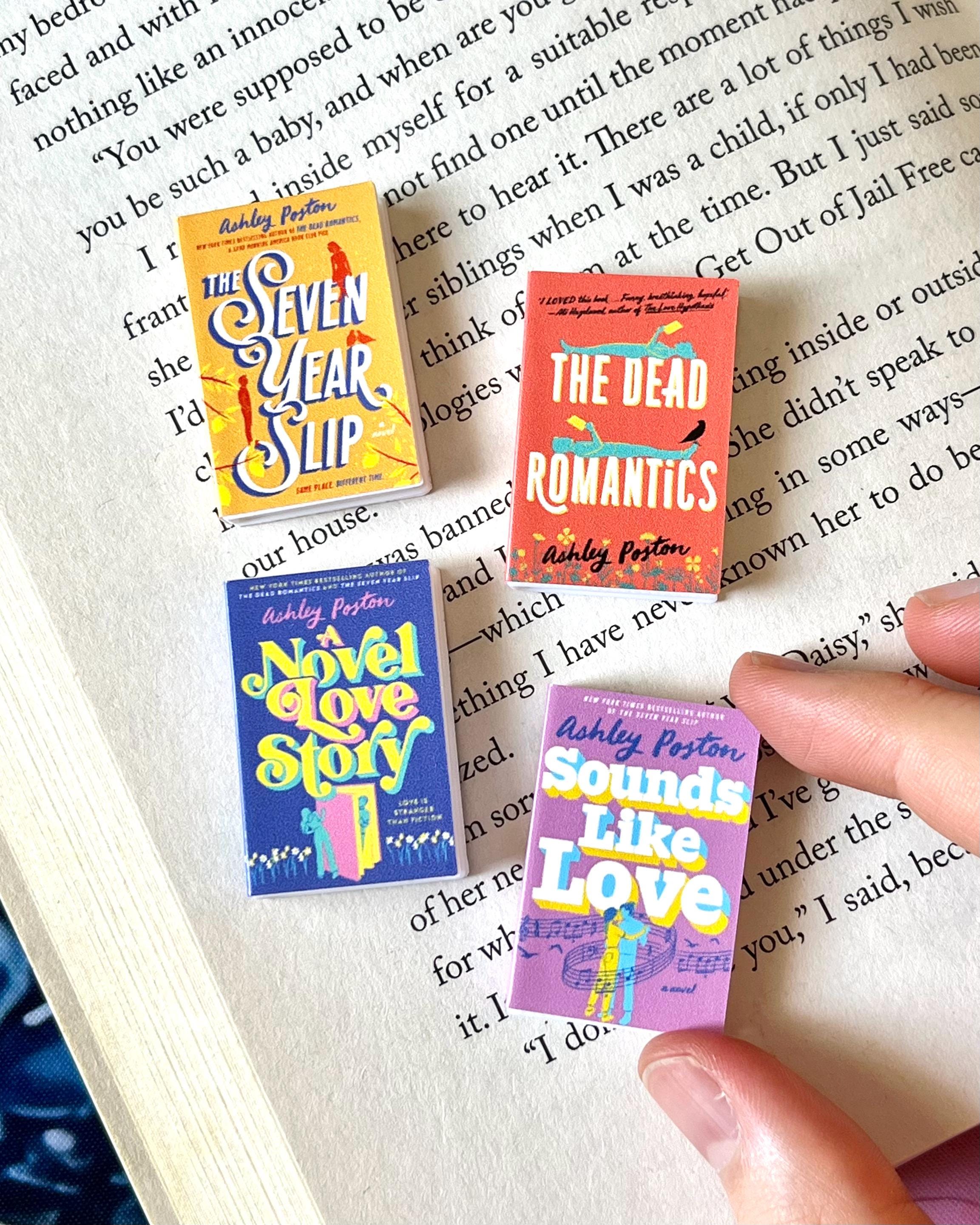 Mini Magnet Ashley Poston Books (set of 4 mini books)