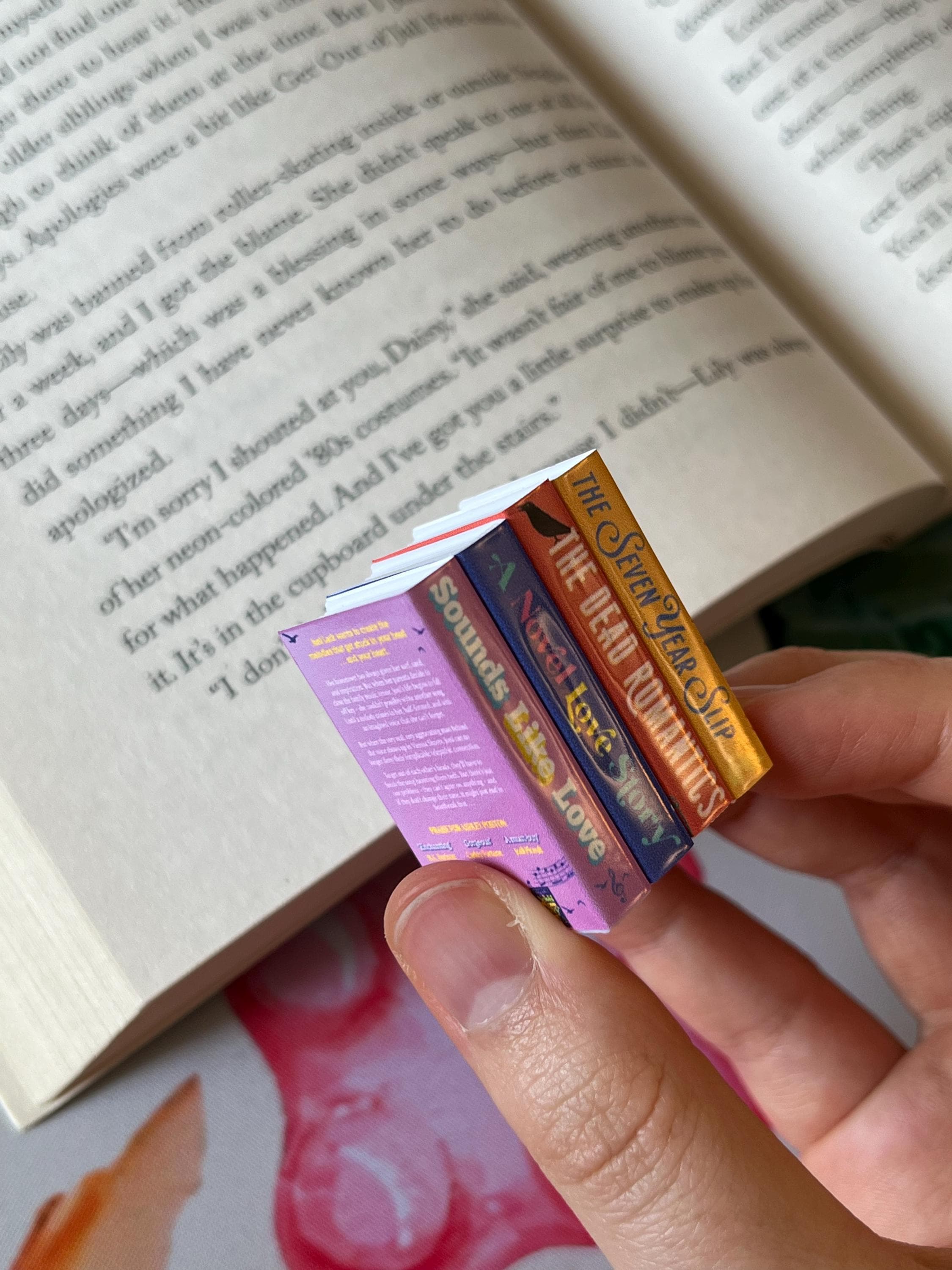 Mini Magnet Ashley Poston Books (set of 4 mini books)