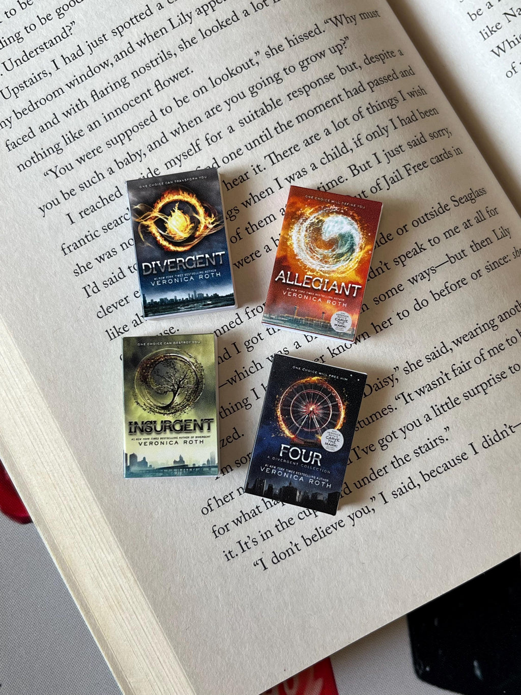 Mini Divergent Books (set of 4 mini books)