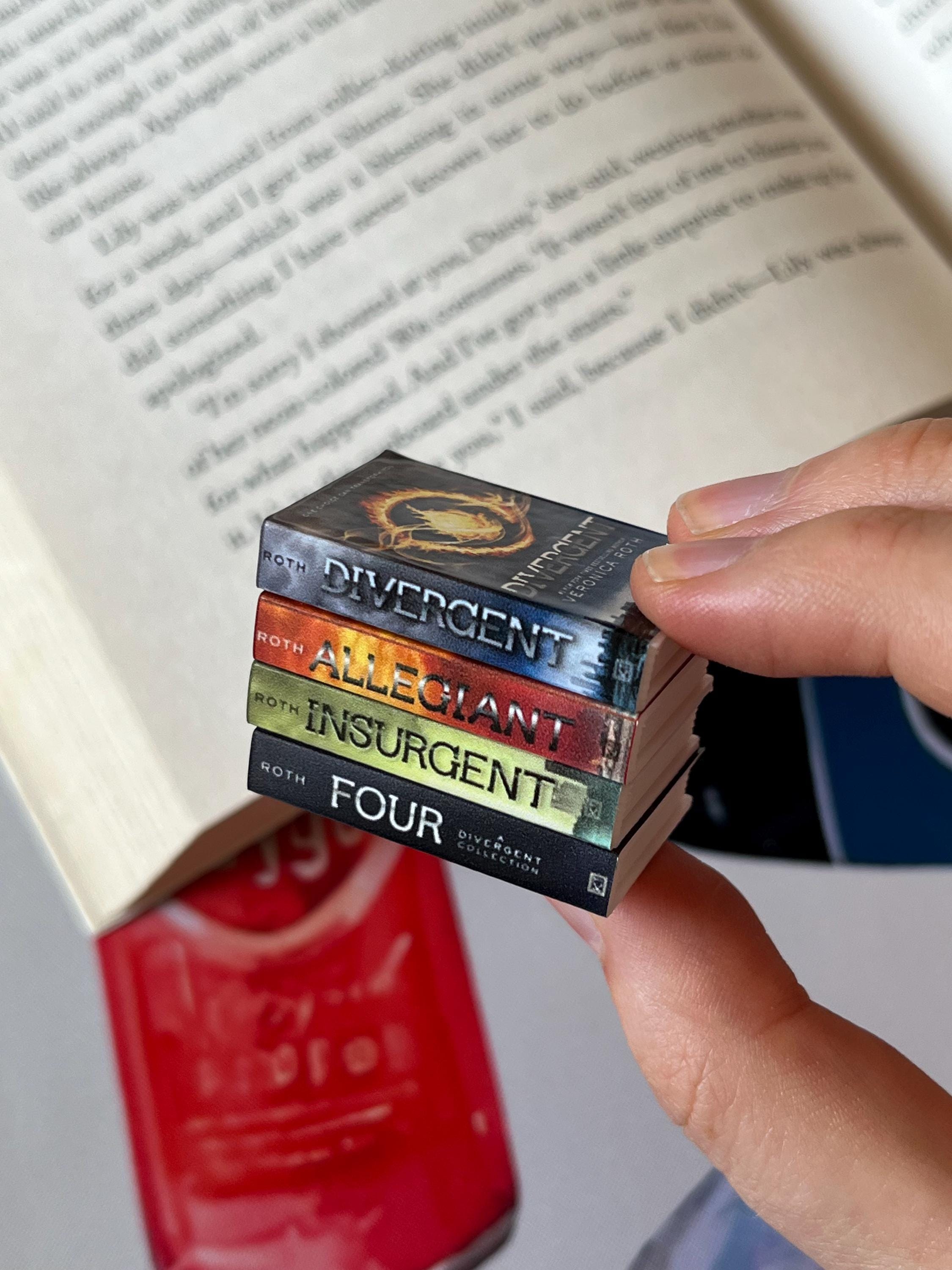 Mini Magnet Divergent Books (set of 4 mini books)