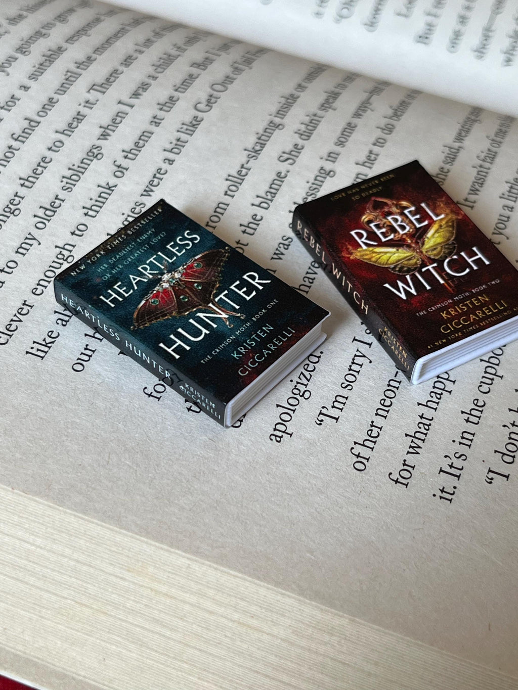 Mini Magnet The Crimson Moth Books (set of 2 mini books)