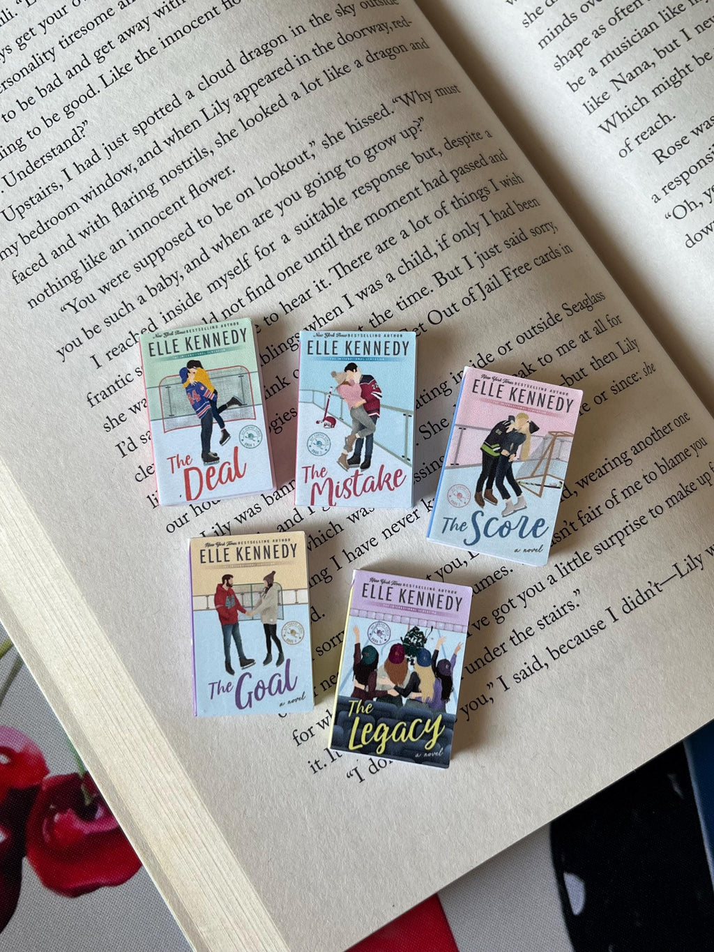 Mini Off Campus Books (set of 5 mini books)