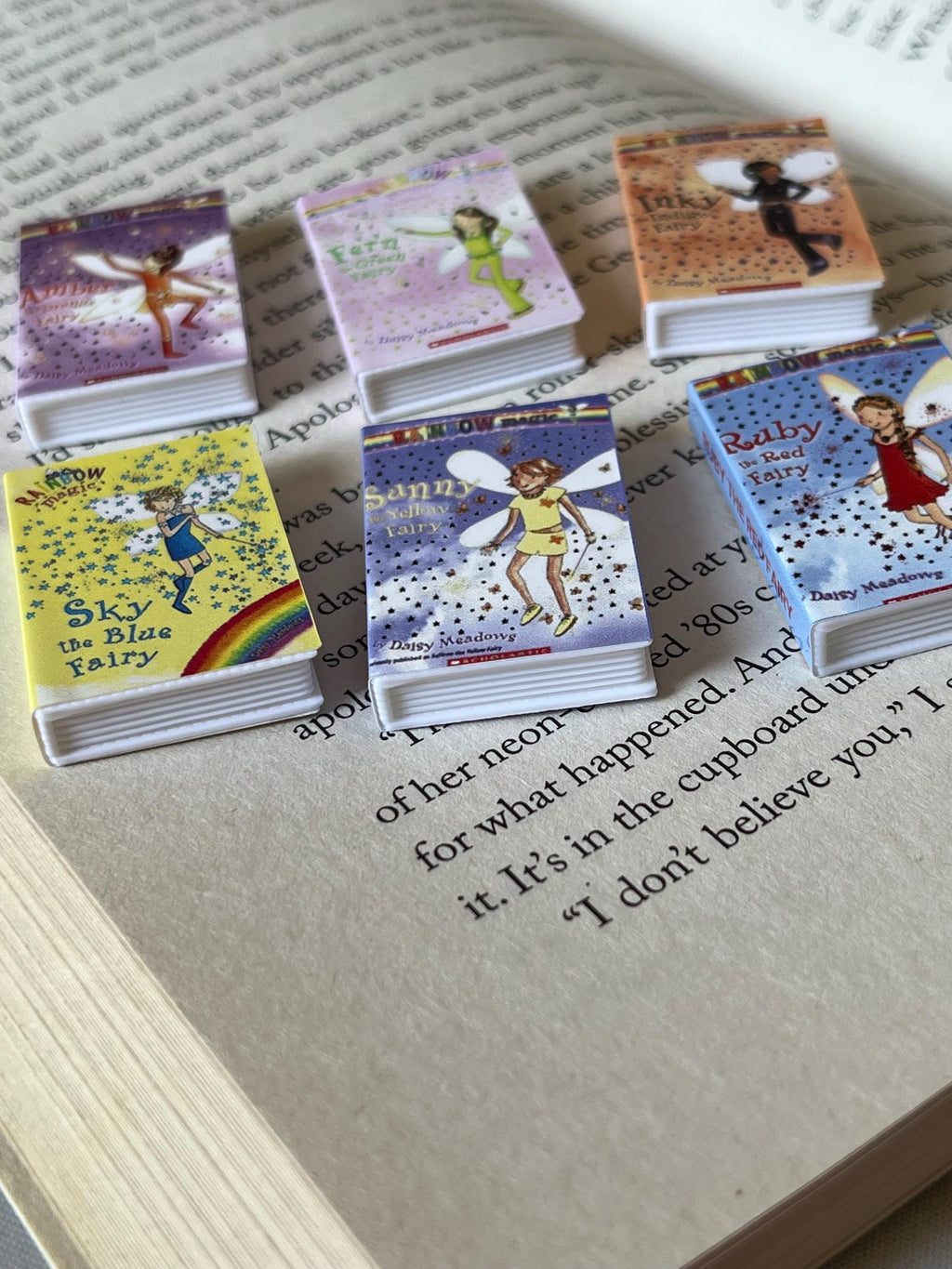 Mini Rainbow Magic Books (set of 6 mini books)
