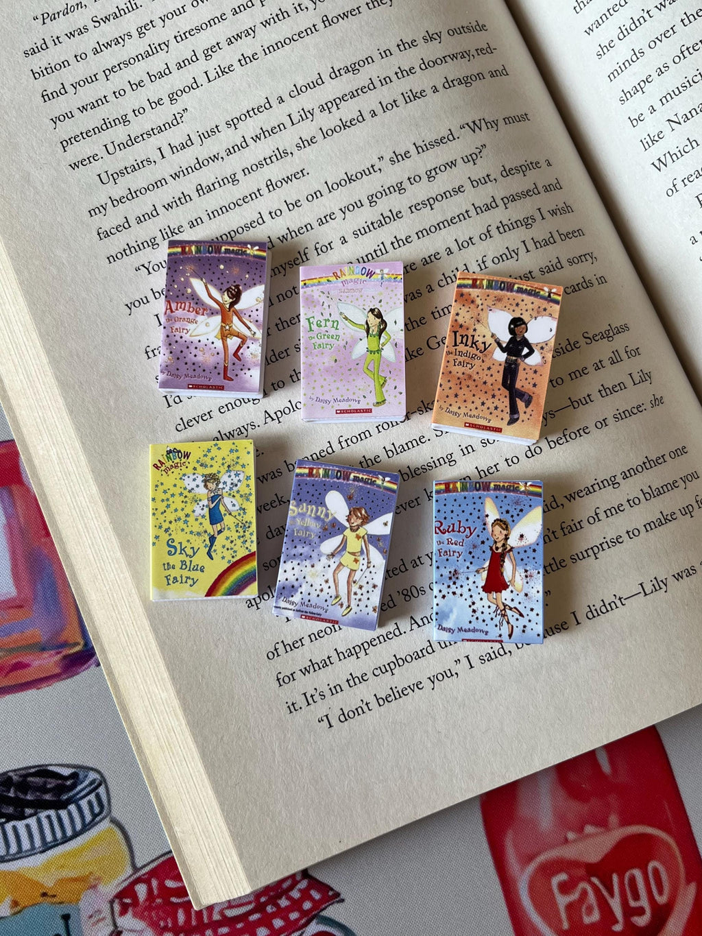 Mini Rainbow Magic Books (set of 6 mini books)