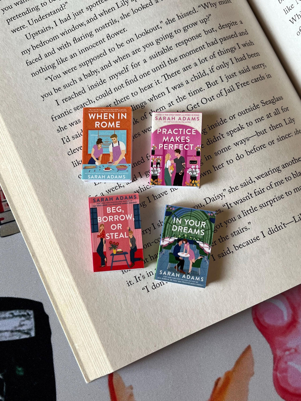 Mini Magnet When in Rome Books (set of 4 mini books)