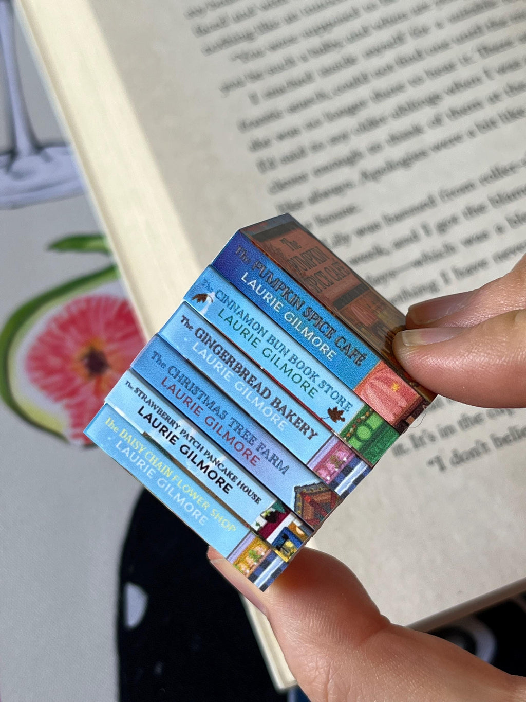 Mini Magnet Dream Harbour Books (set of 6 mini books)