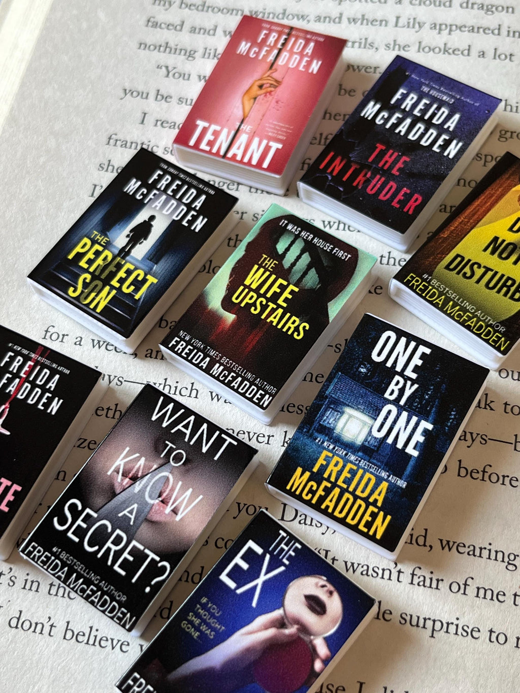 Mini Freida McFadden Books (set of 9 mini books)