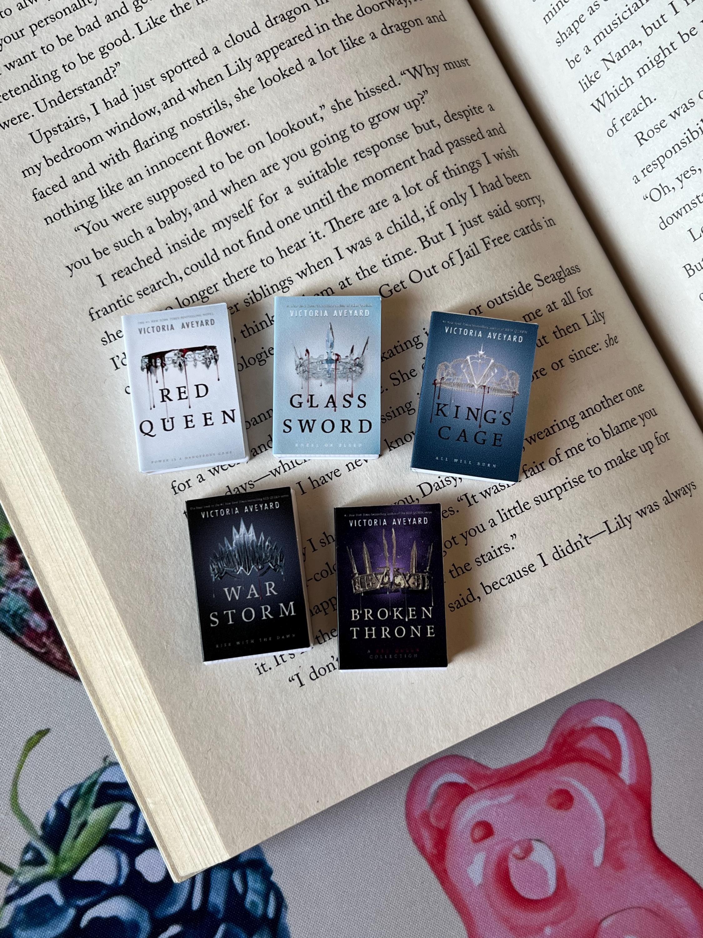 Mini Red Queen Books (set of 5 mini books)