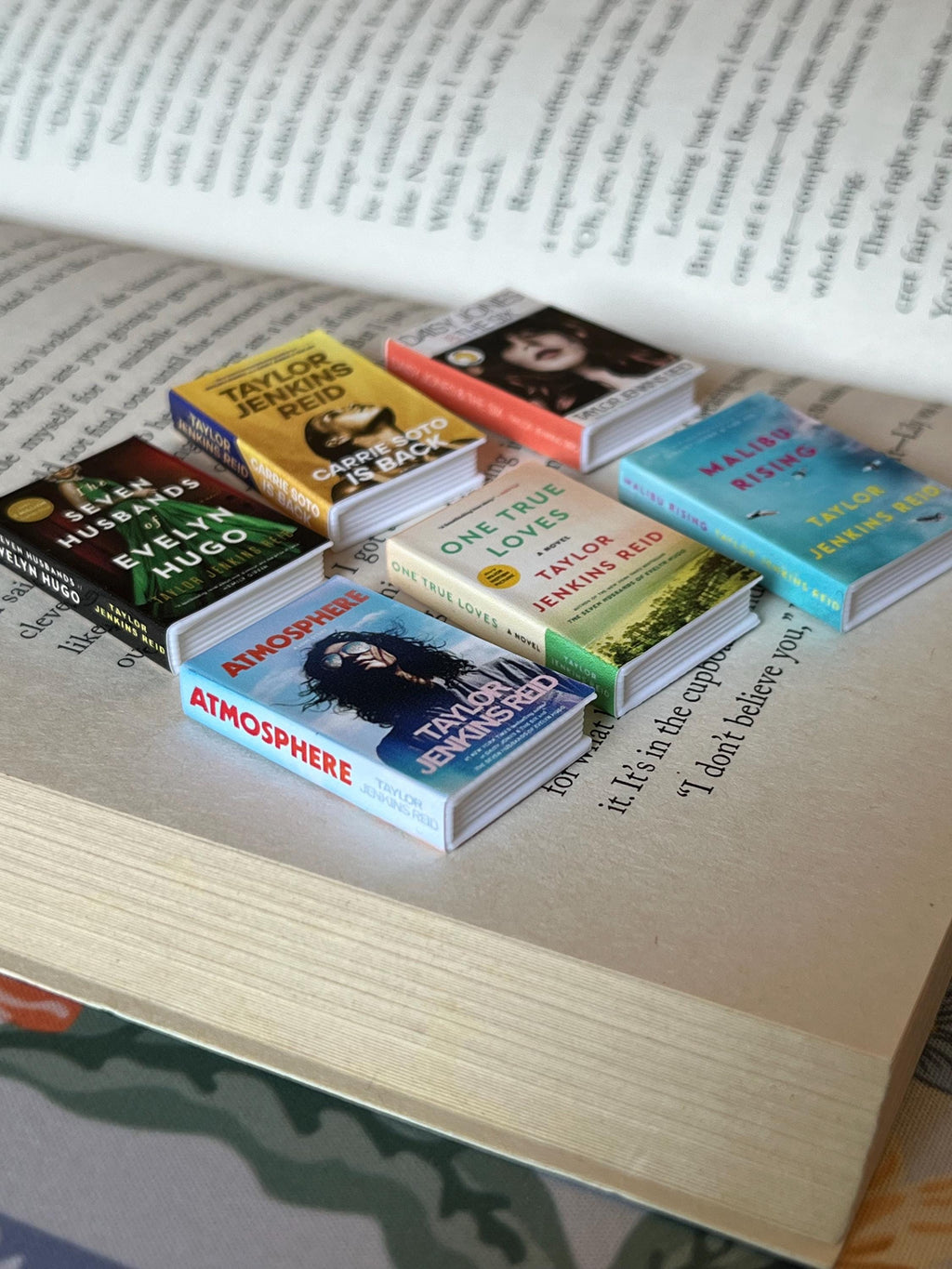 Mini Taylor Jenkins Reid Books (set of 6 mini books)