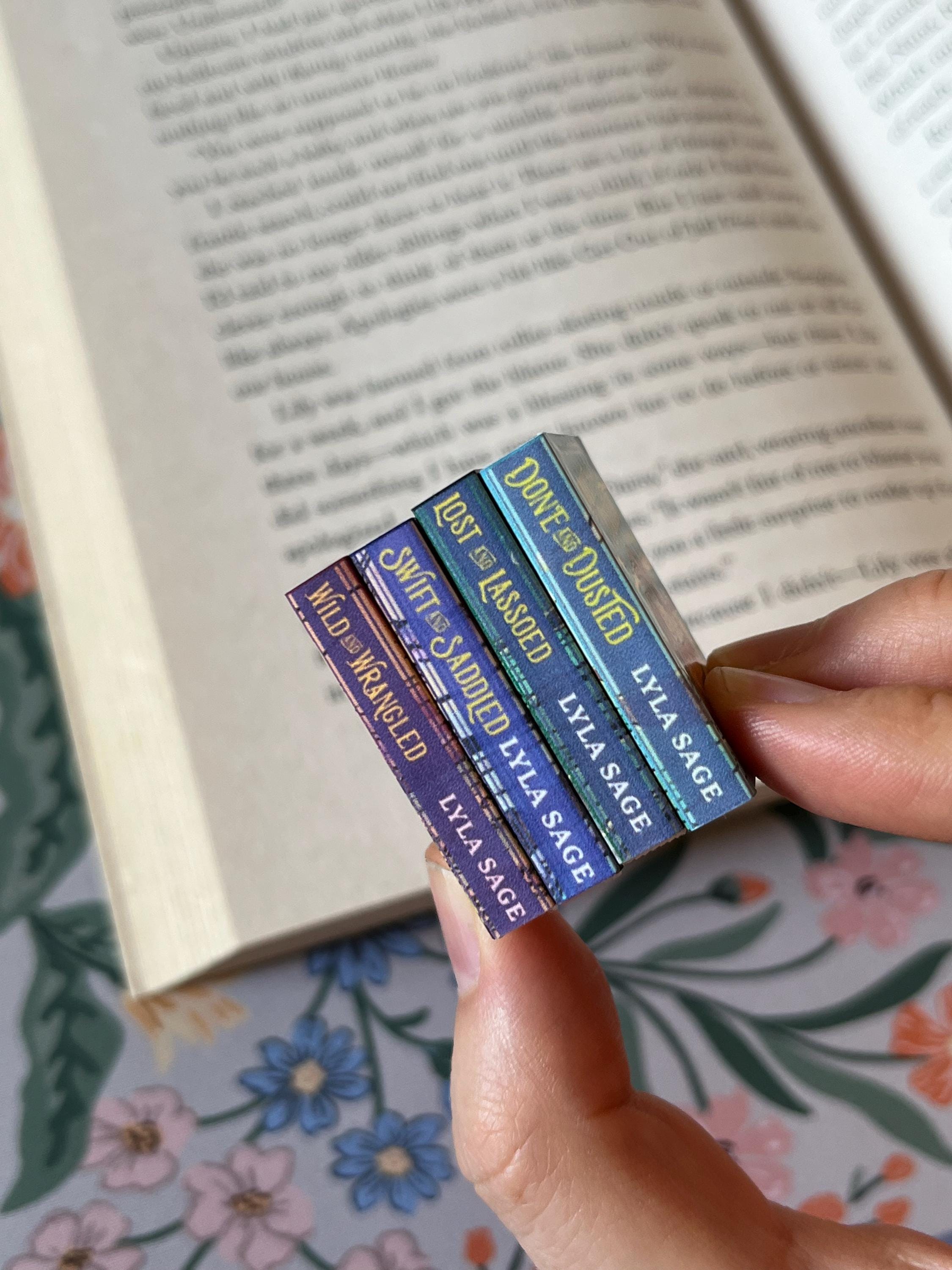 Mini Magnet Done and Dusted Books (set of 4 mini books)