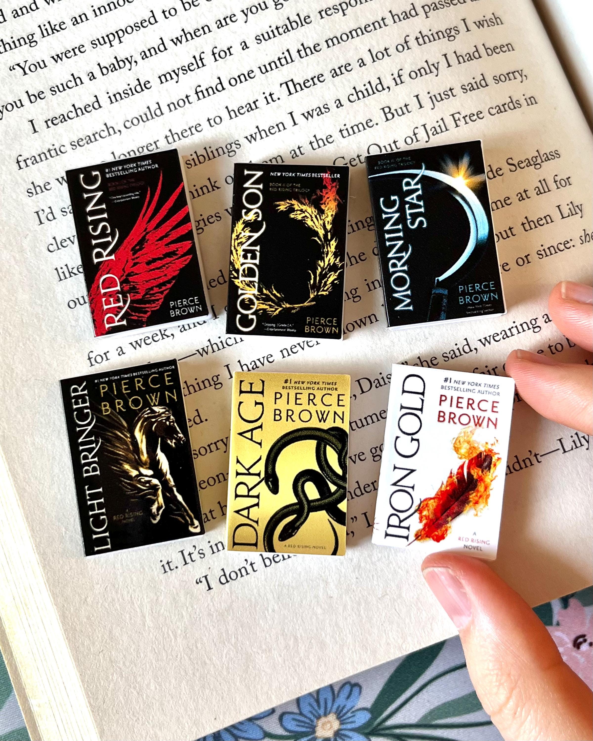 Mini Magnet Red Rising Books (set of 6 mini books)