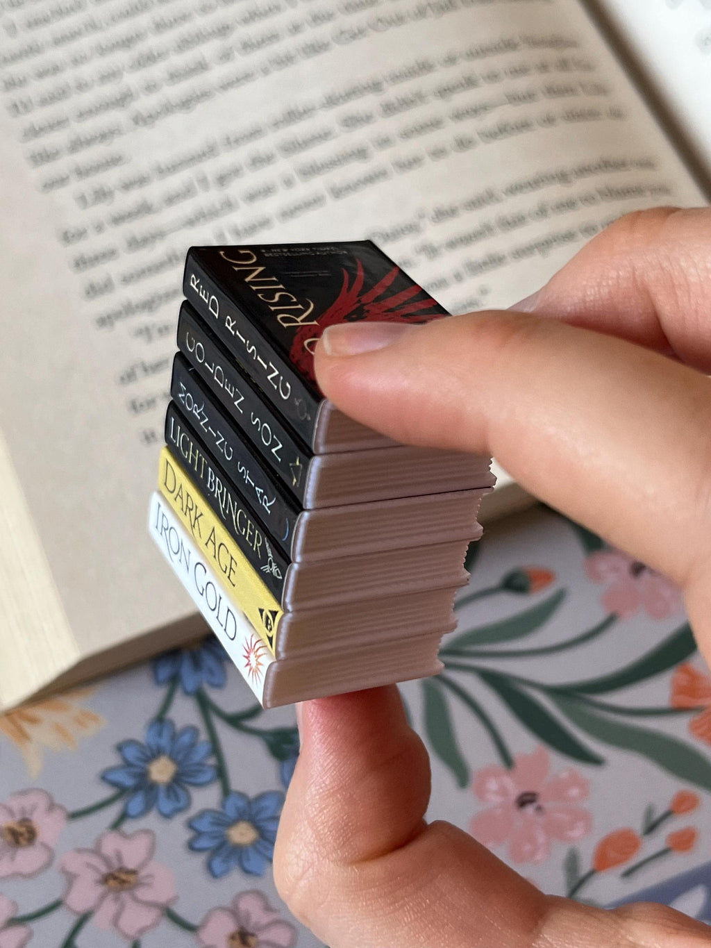 Mini Red Rising Books (set of 6 mini books)