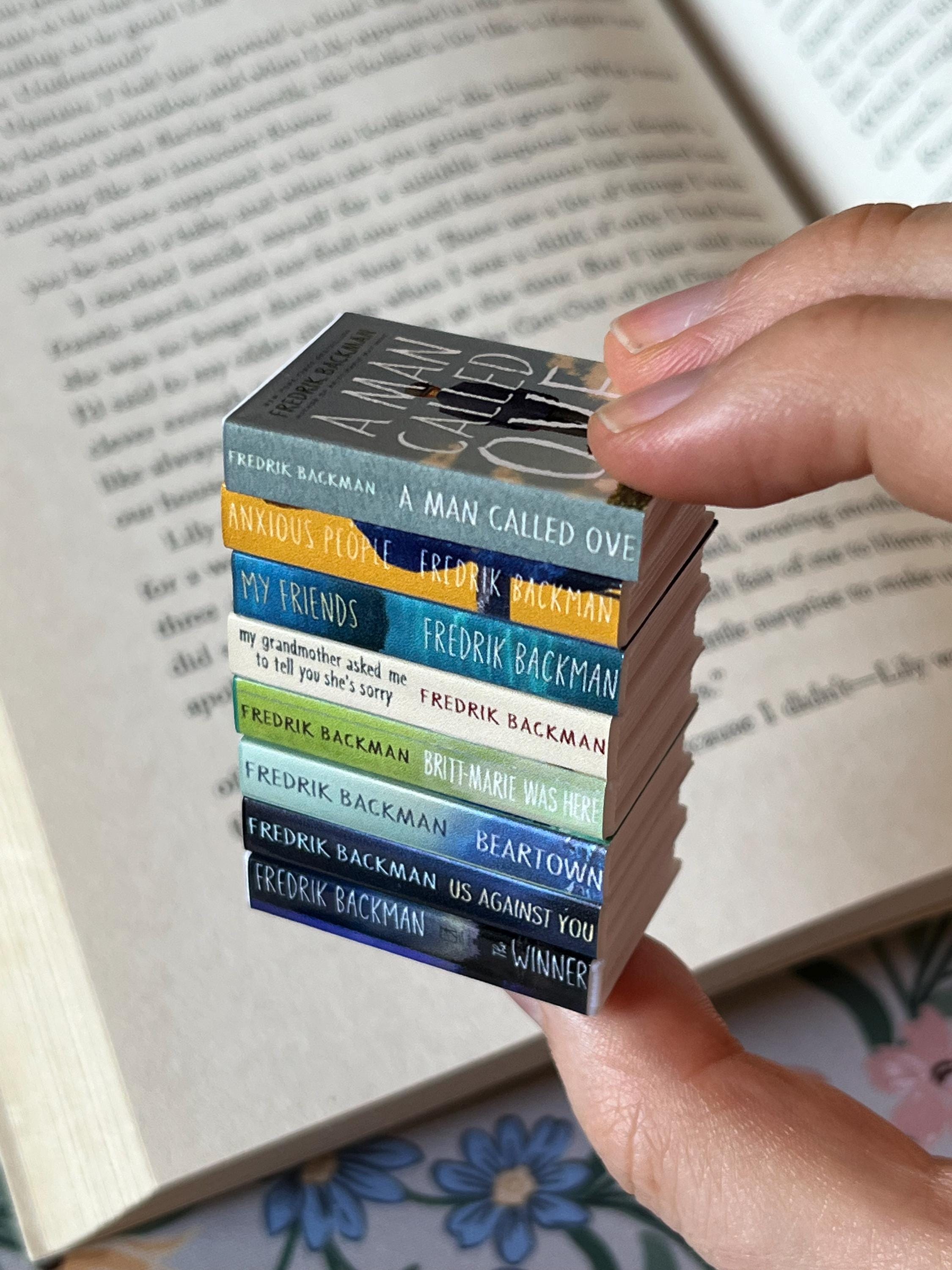 Mini Magnet Fredrik Backman Books (set of 8 mini books)