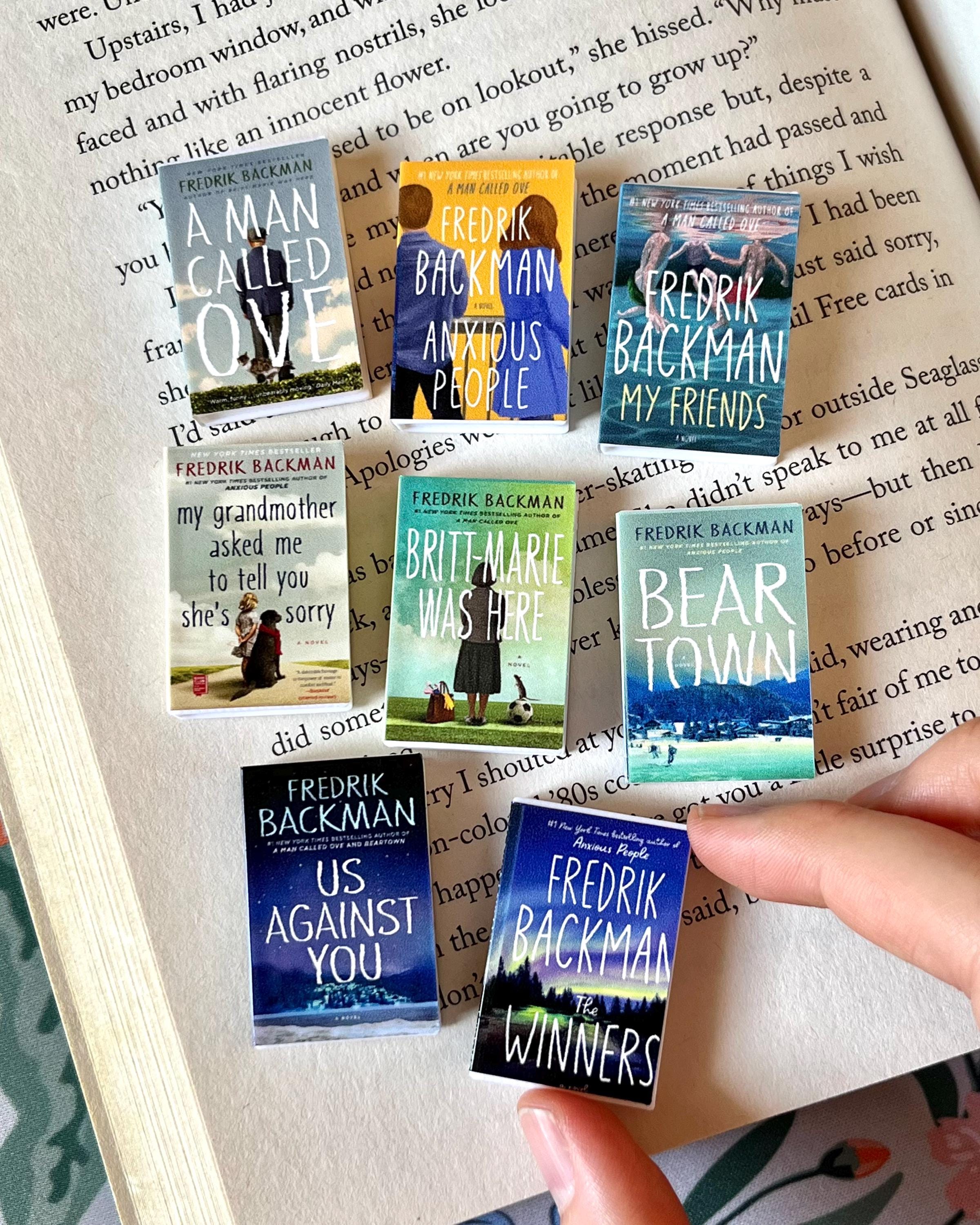 Mini Magnet Fredrik Backman Books (set of 8 mini books)