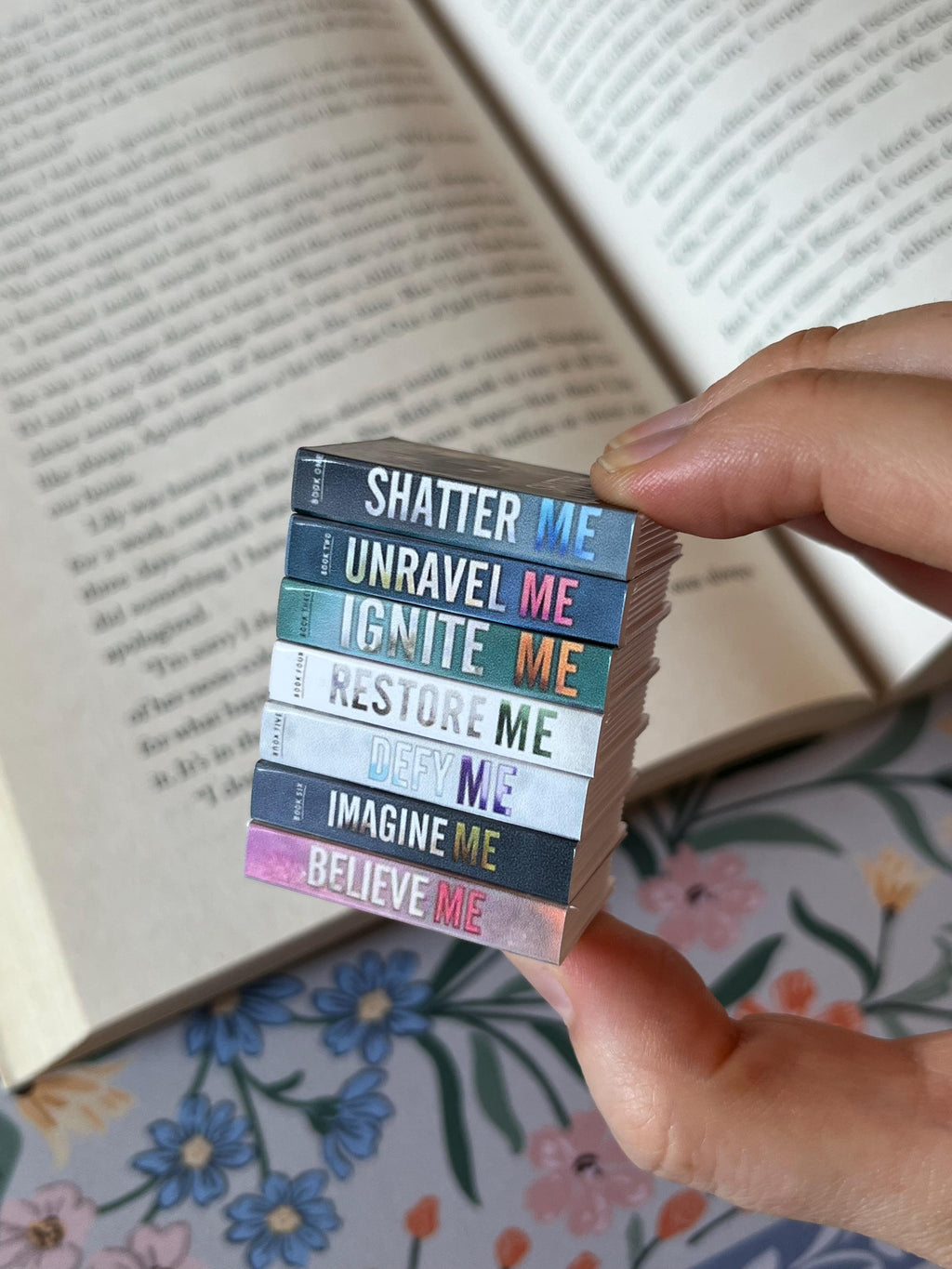 Mini Shatter Me Books (set of 7 mini books)
