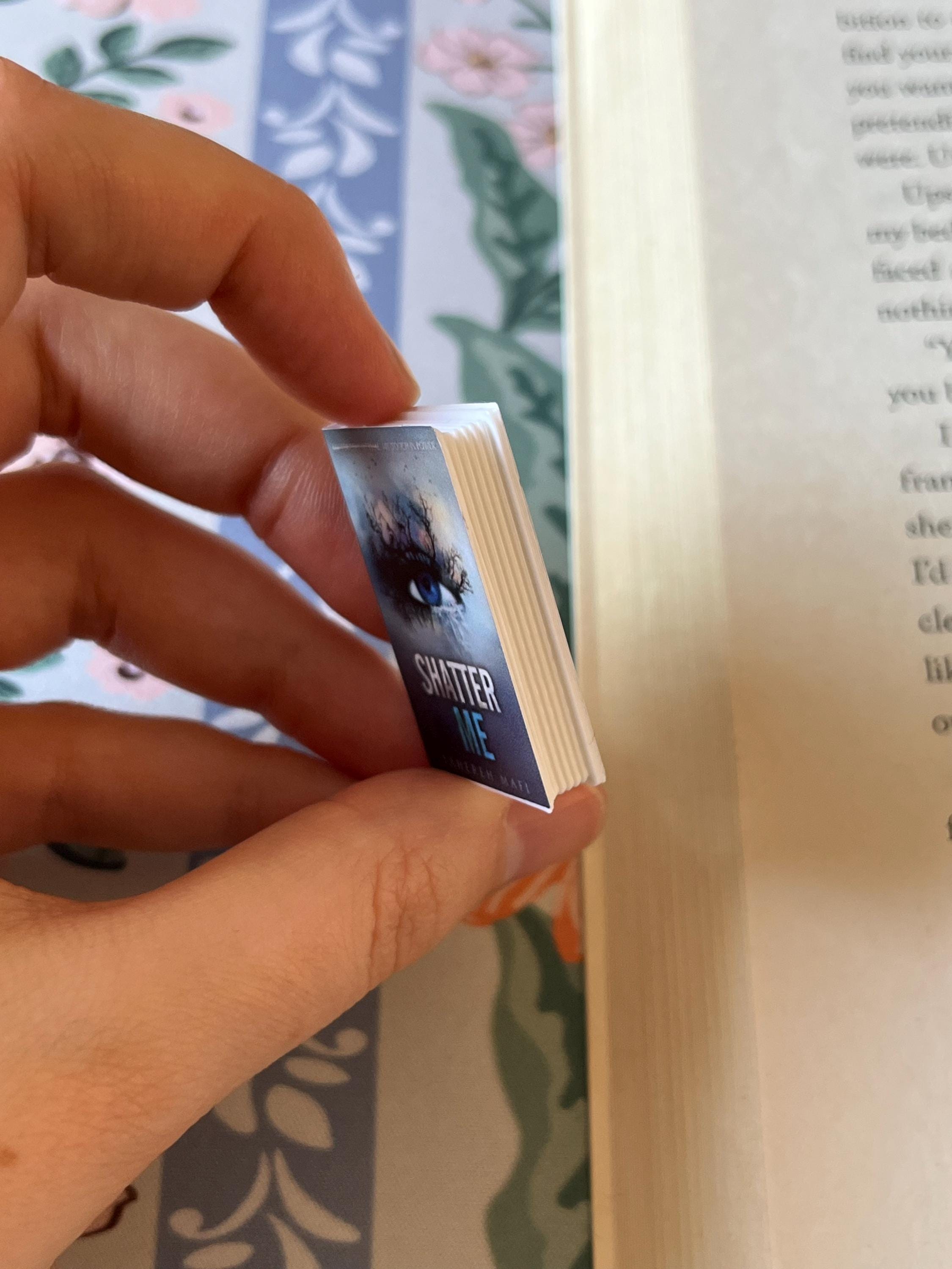 Mini Magnet Shatter Me Books (set of 7 mini books)