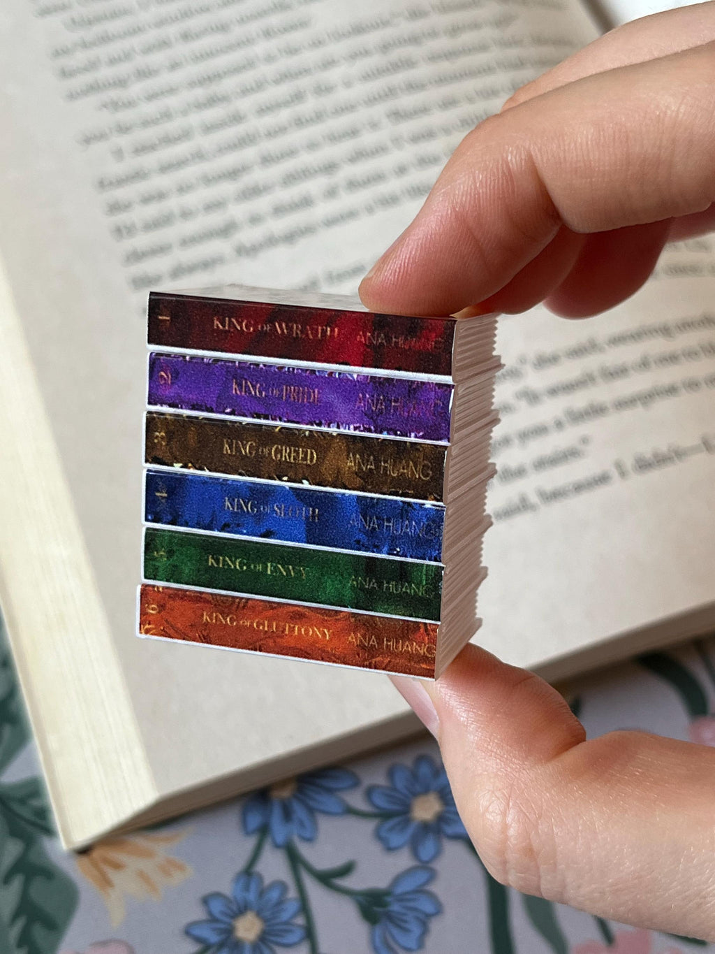 Mini Magnet Kings of Sin Books (set of 6 mini books)