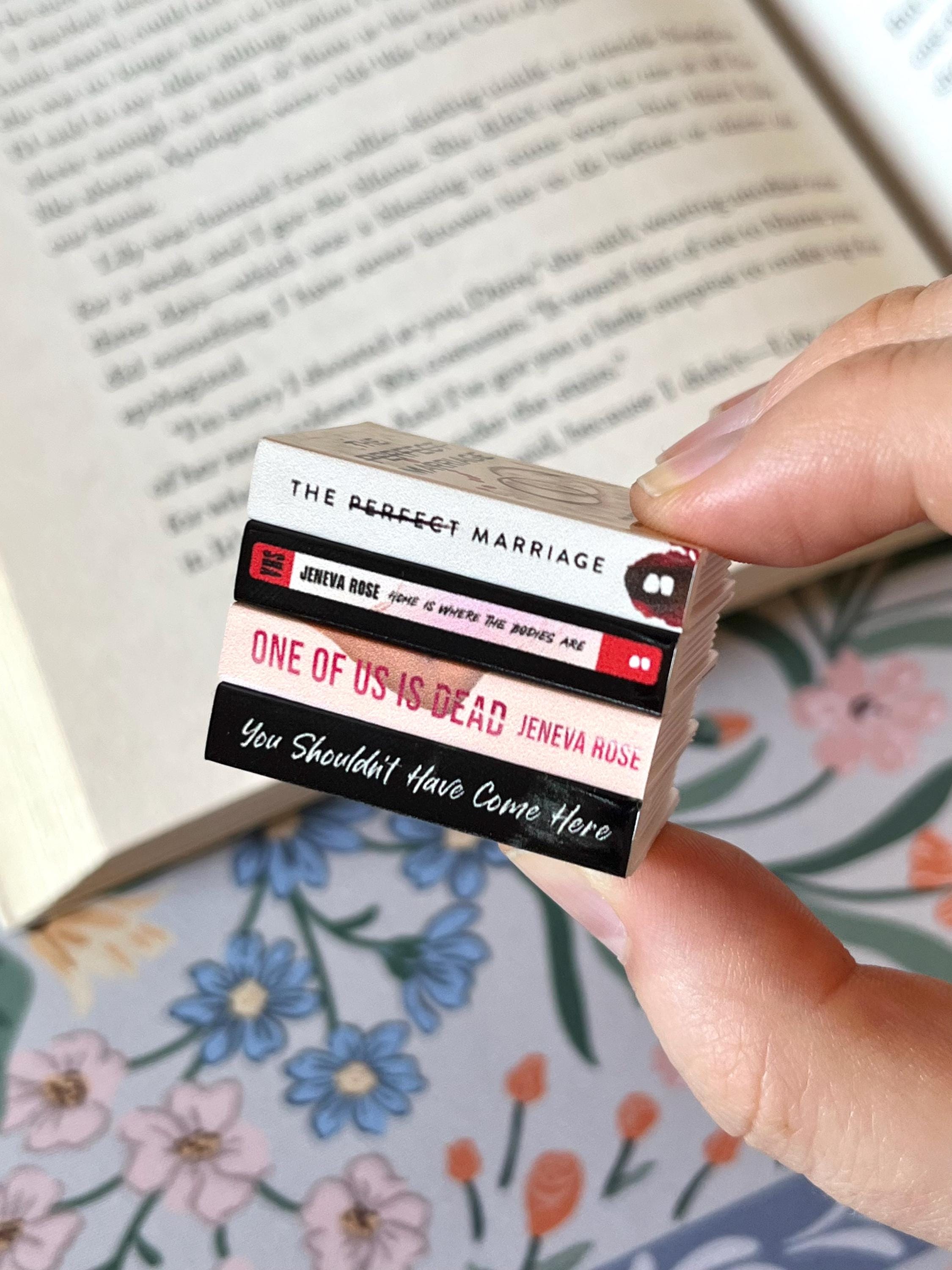 Mini Magnet Jeneva Rose Books (set of 4 mini books)