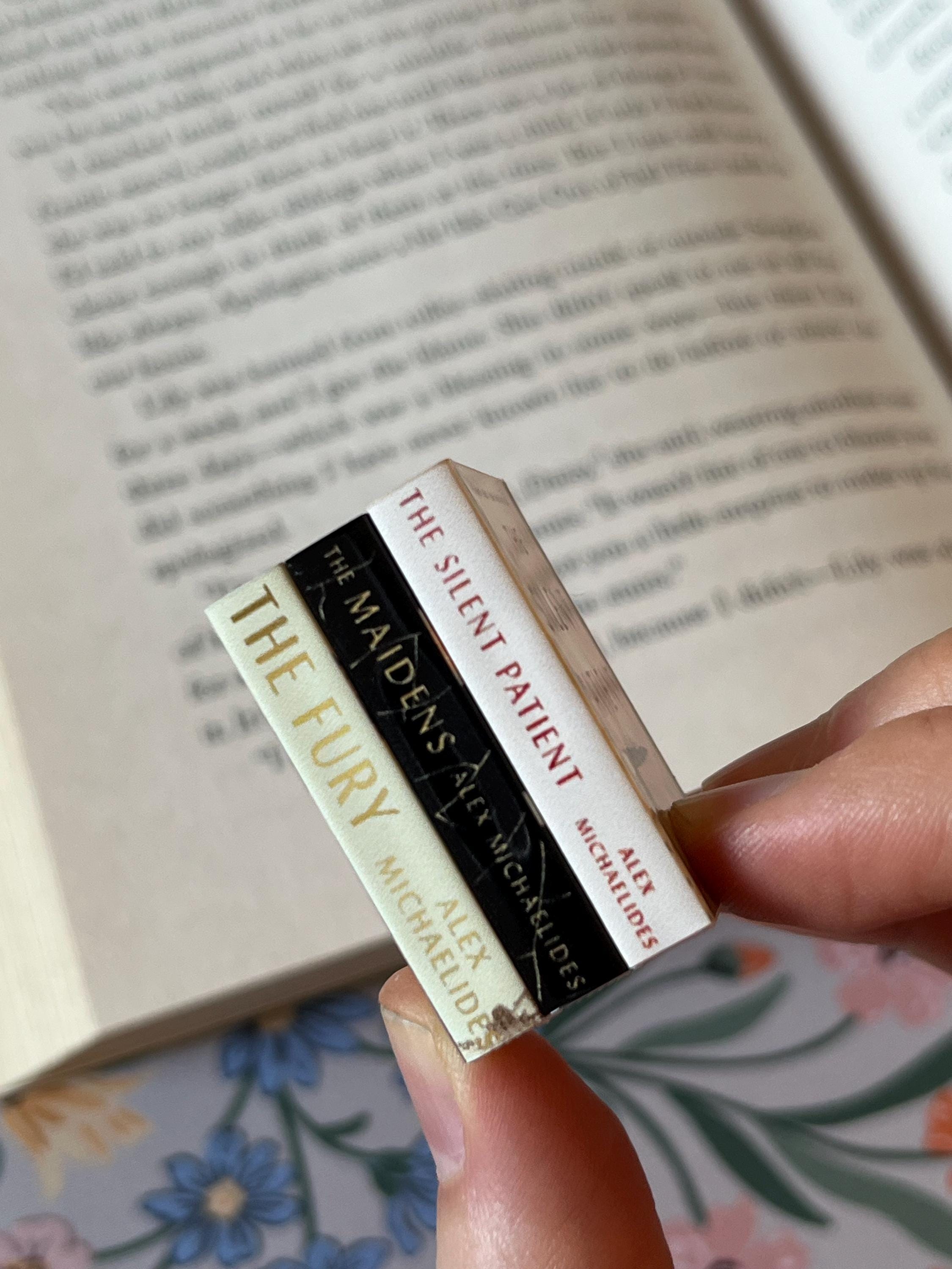 Mini Magnet Alex Michaelides Books (set of 3 mini books)
