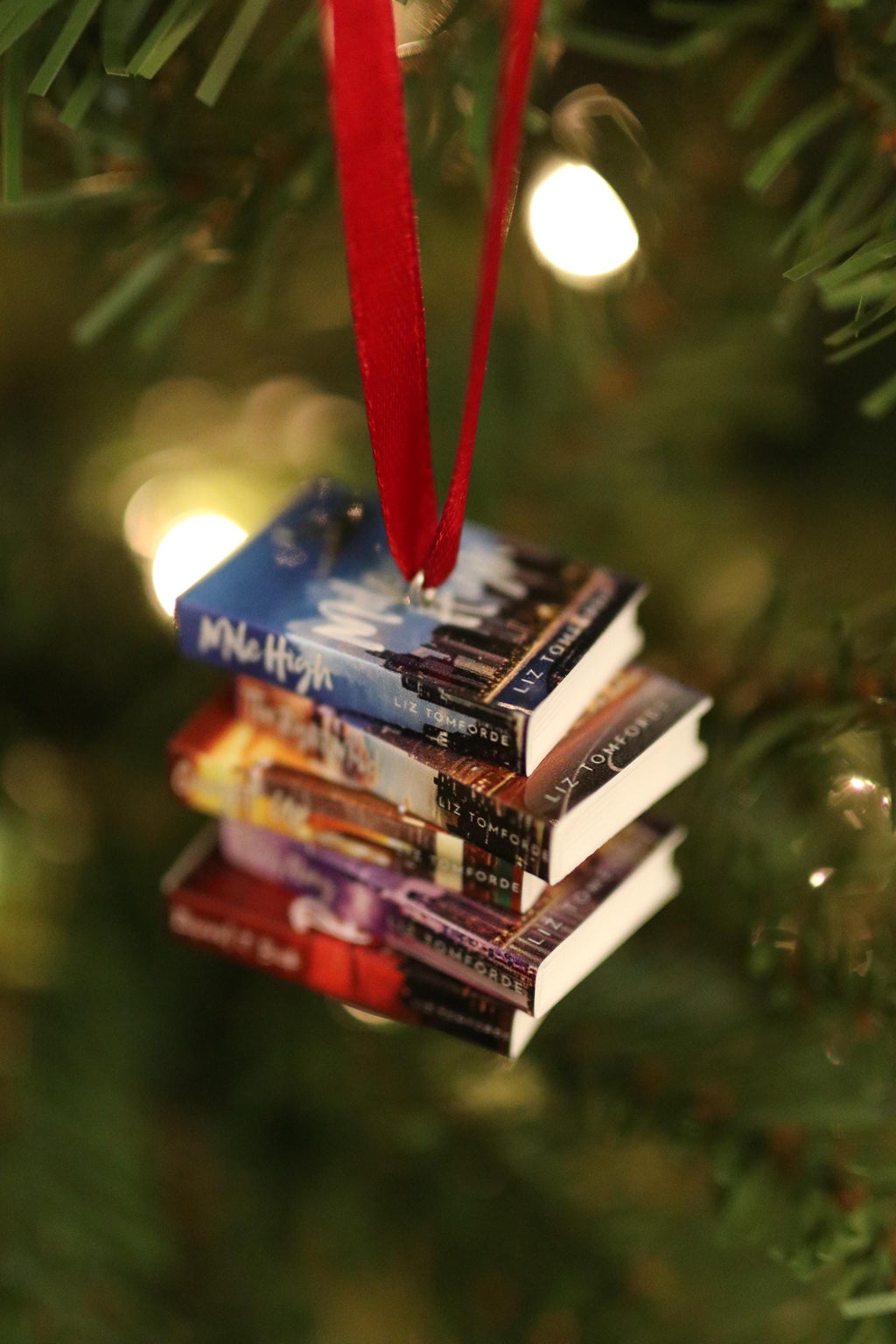 Windy City Mini Book Ornament