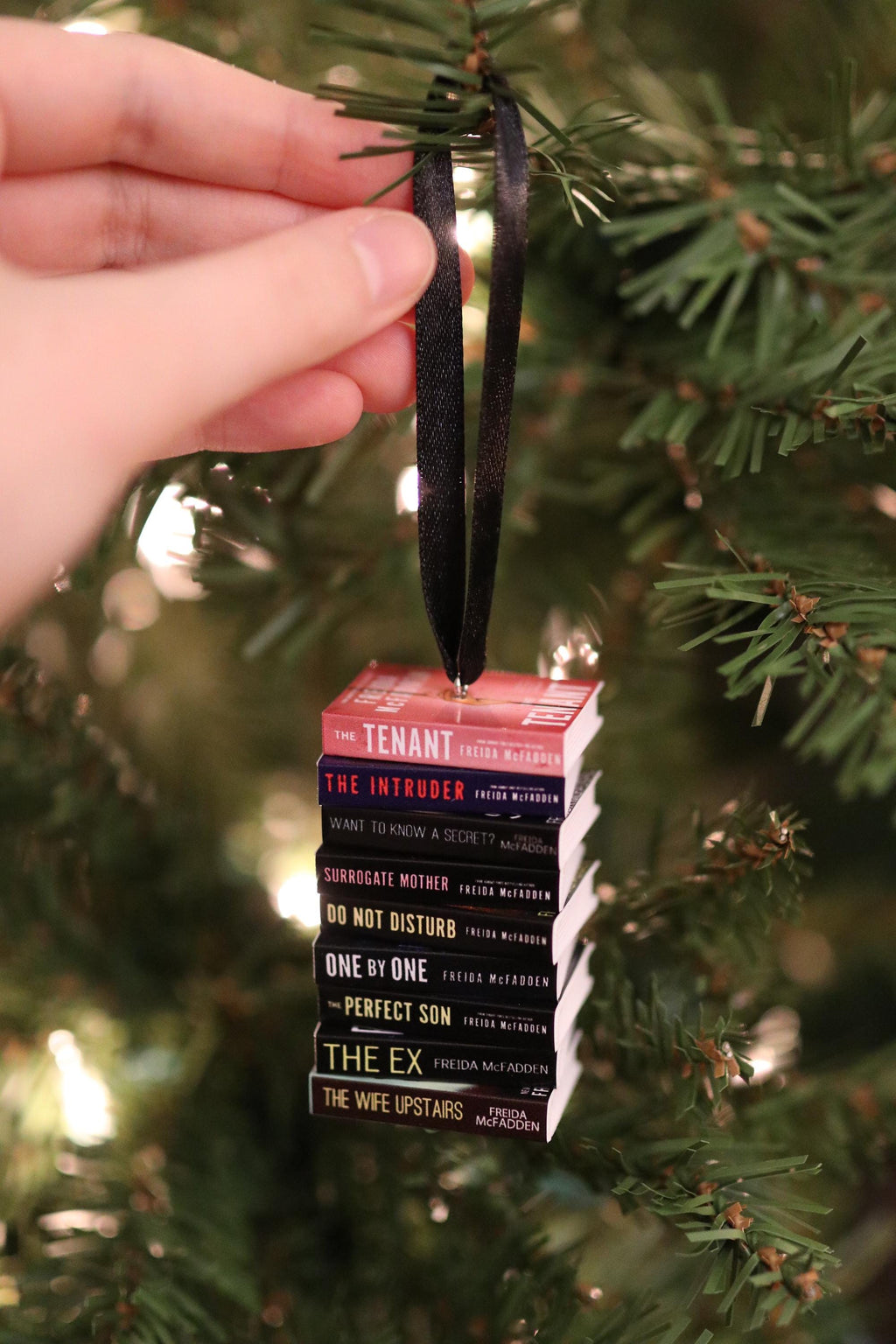 Freida McFadden Mini Book Ornament