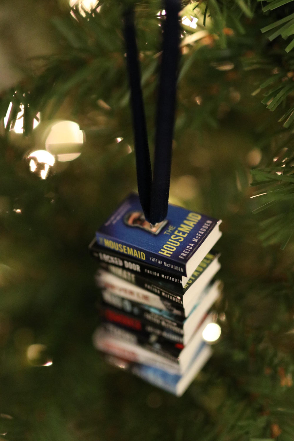 Freida McFadden Mini Book Ornament