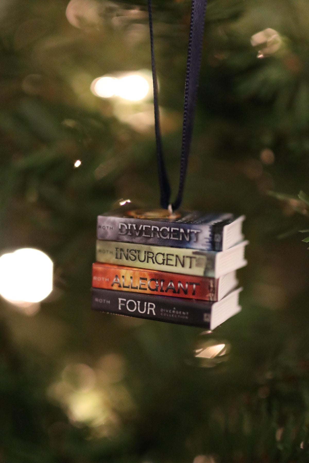 Divergent Mini Book Ornament