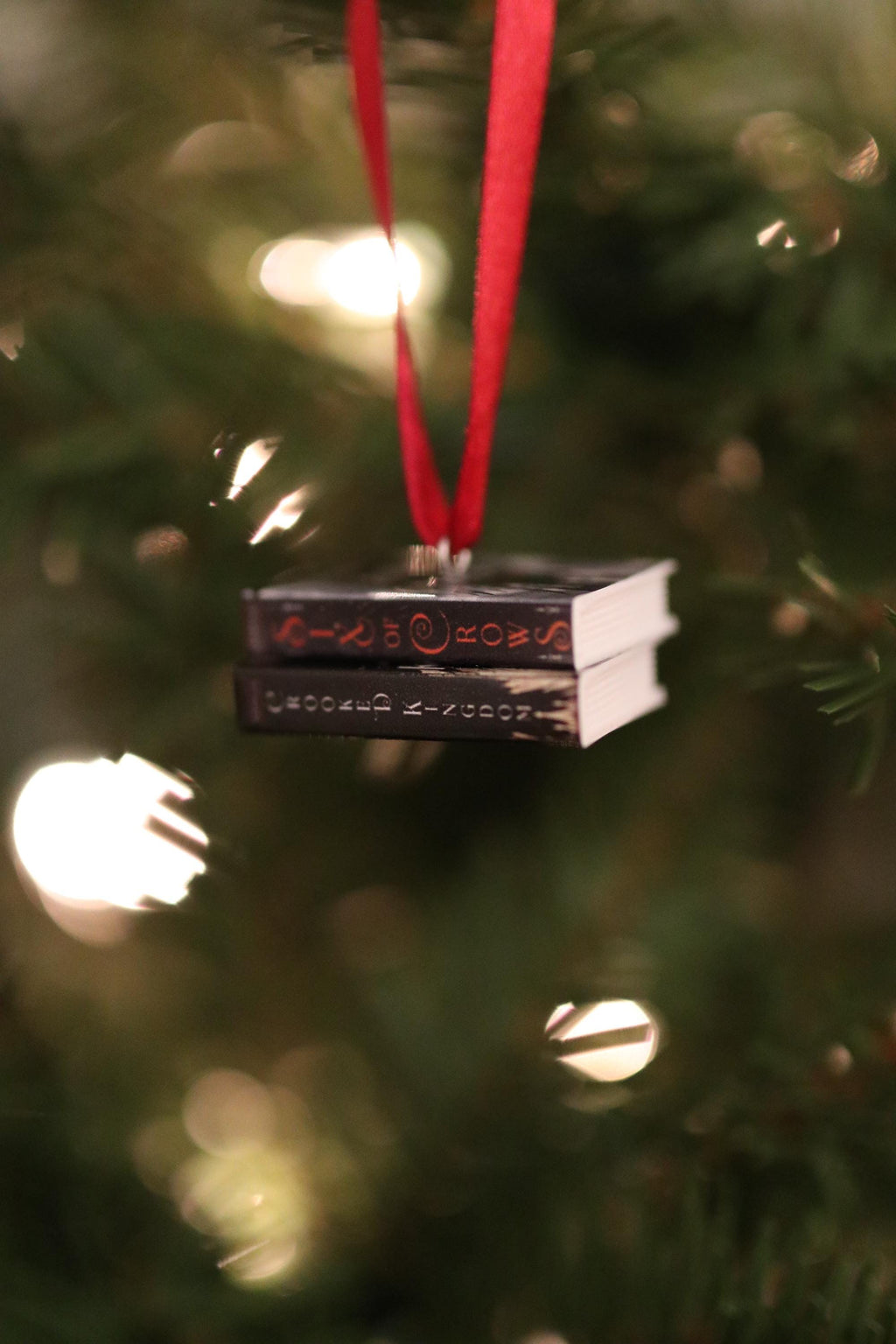 Six of Crows Mini Book Ornament