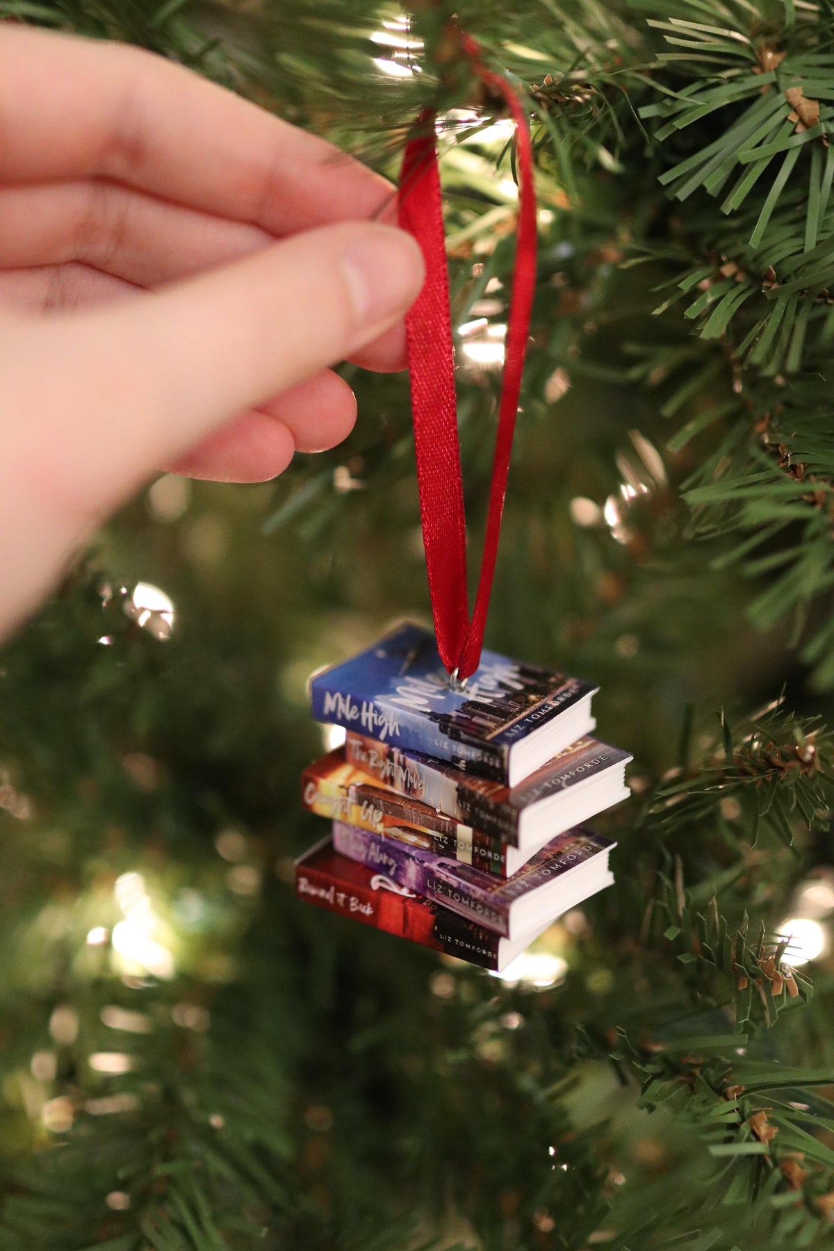 Windy City Mini Book Ornament