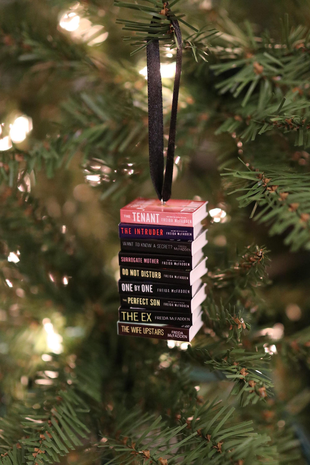 Freida McFadden Mini Book Ornament