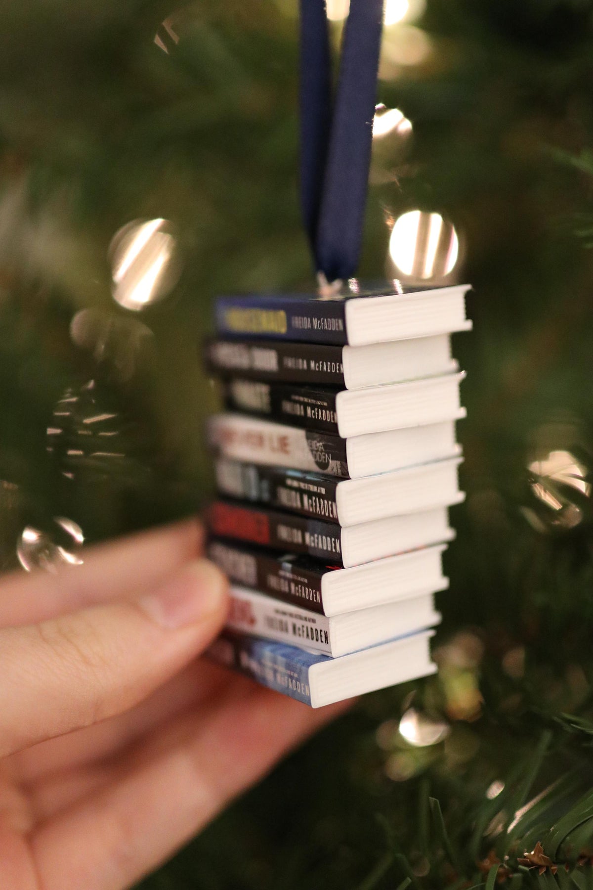 Freida McFadden Mini Book Ornament